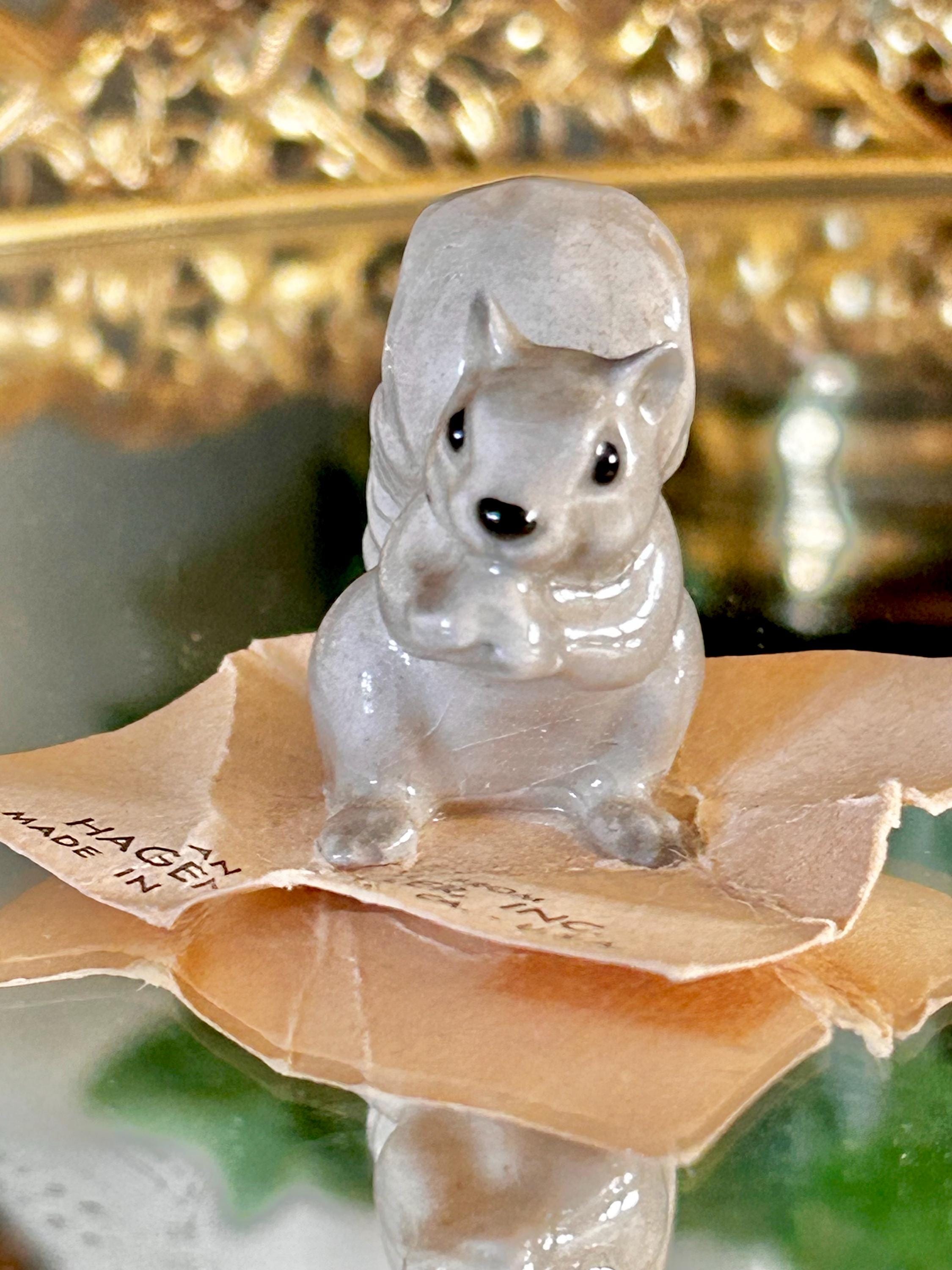 vintage Hagen-Renaker tiny hand-painted Squirrel Figurine