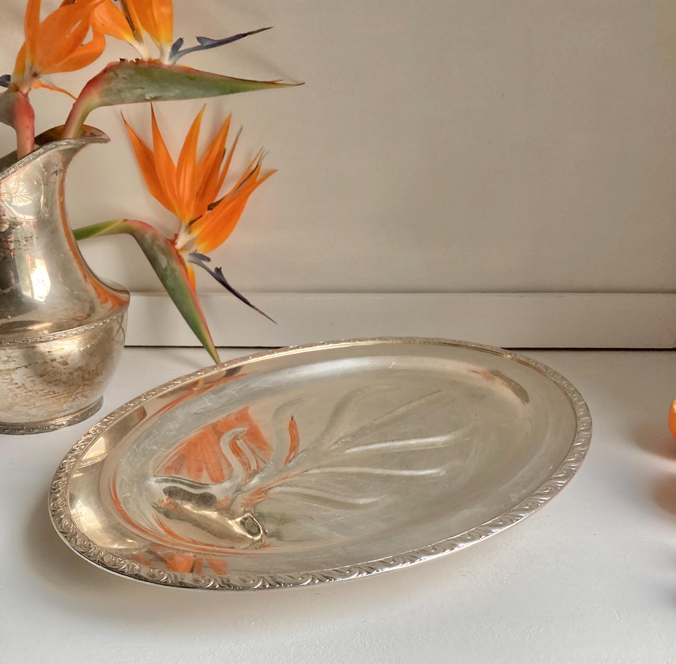 Vintage Oneida Silver-Plated Meat Platter – Baroque Rim, Art Deco Feet