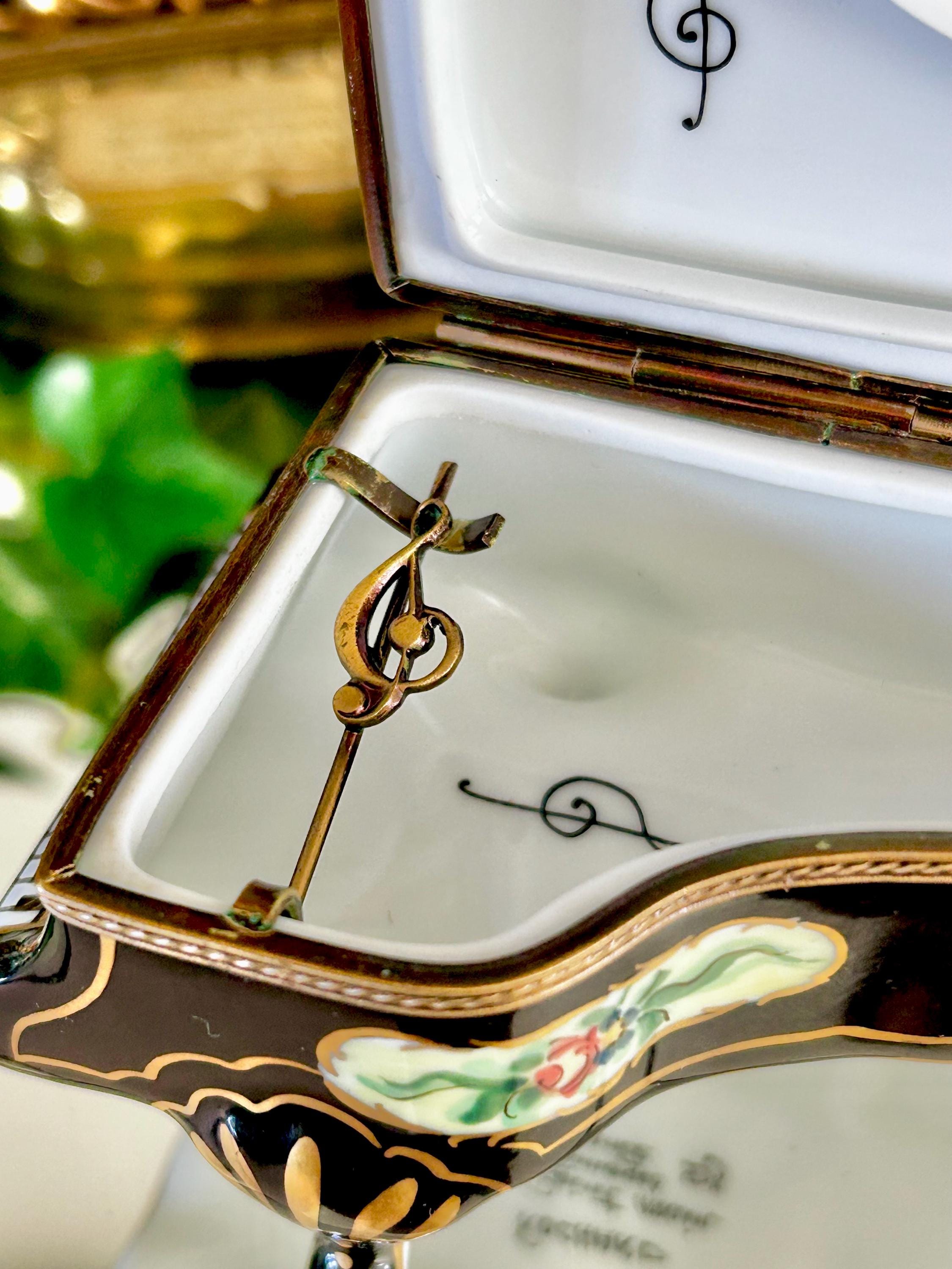 Vintage Limoges Peint Main Baby Grand Piano Small Porcelain Box