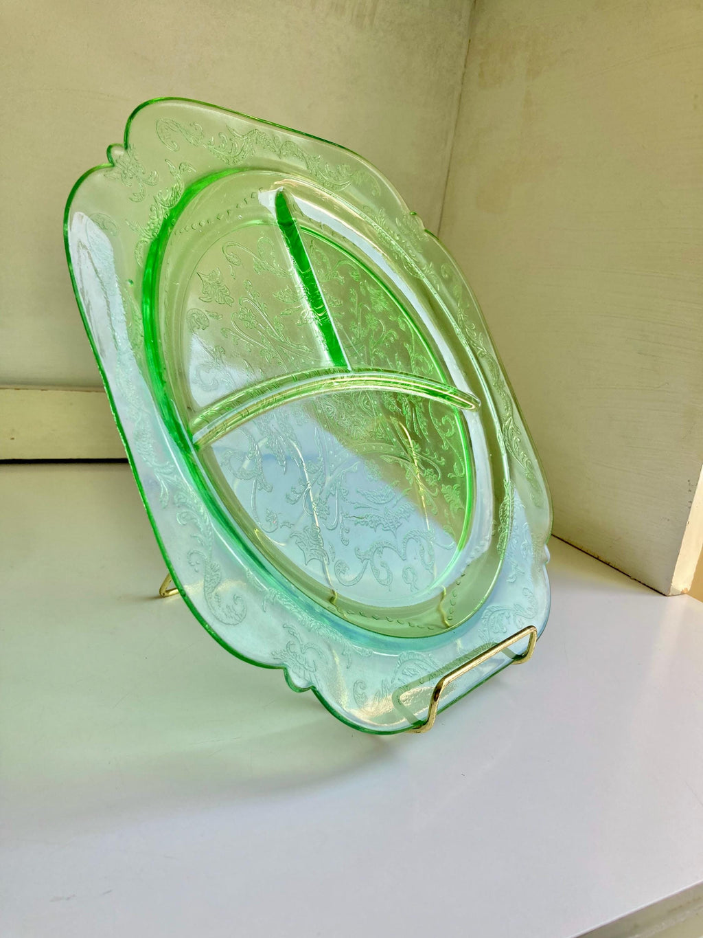 Vintage Uranium Green Glass Divided Plate: Federal Madrid Pattern