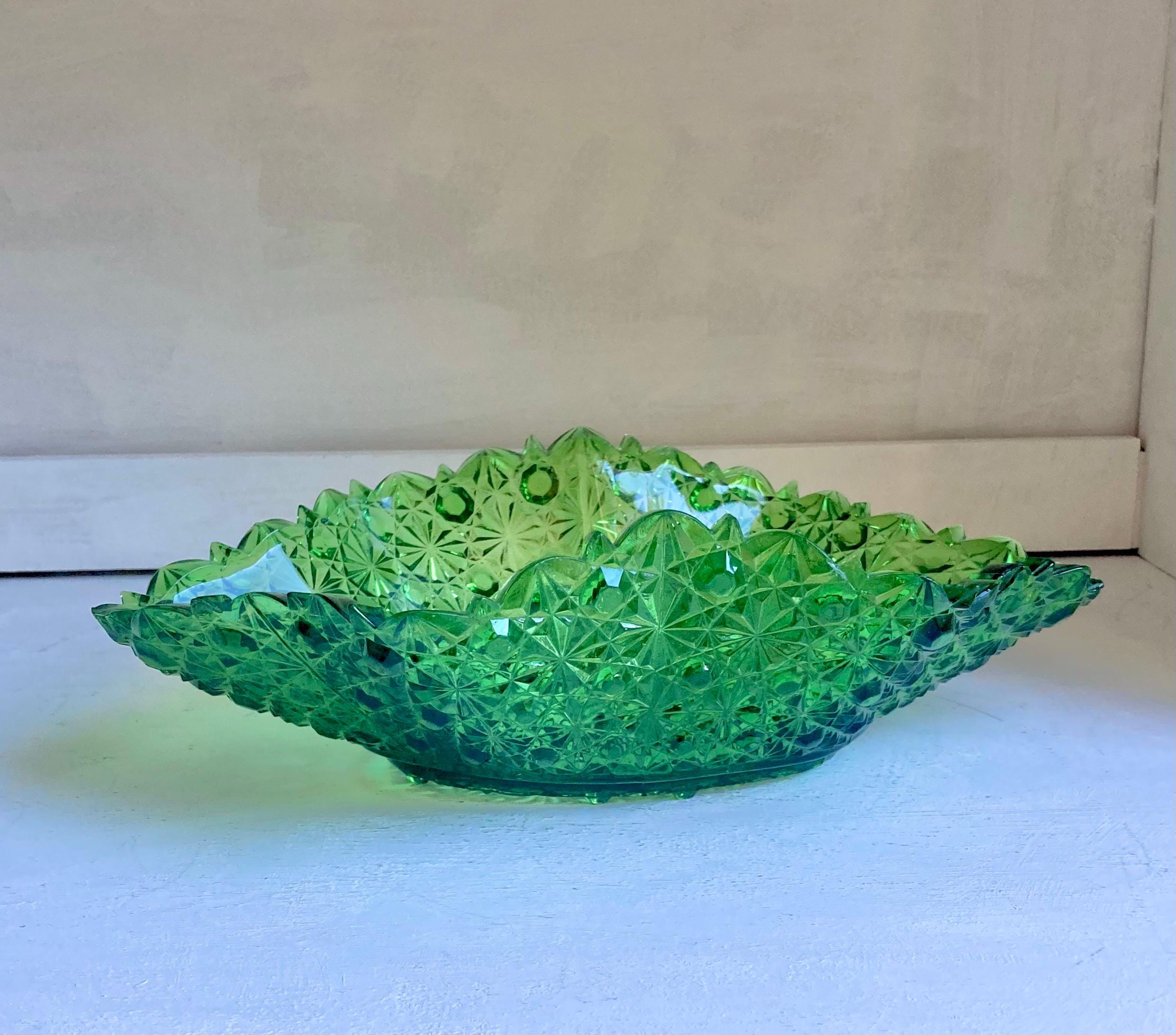 Vintage Emerald Green Daisy & Button Bowl: Ruffled Sawtooth Rim, 12"
