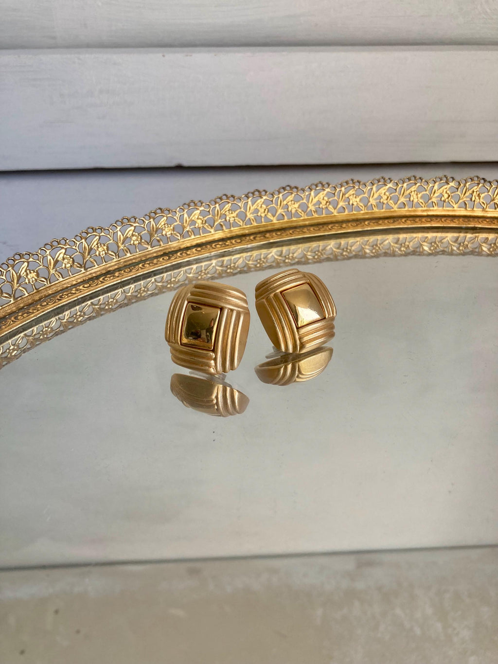 Vintage MONET Gold Tone Earrings: 1980s Concentric Squares