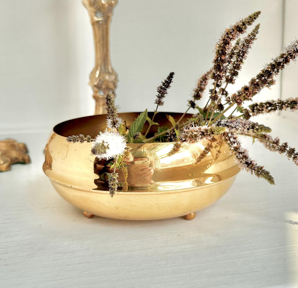 Vintage Coppercraft Guild Brass Bowl: Ridged Design, Ball Feet