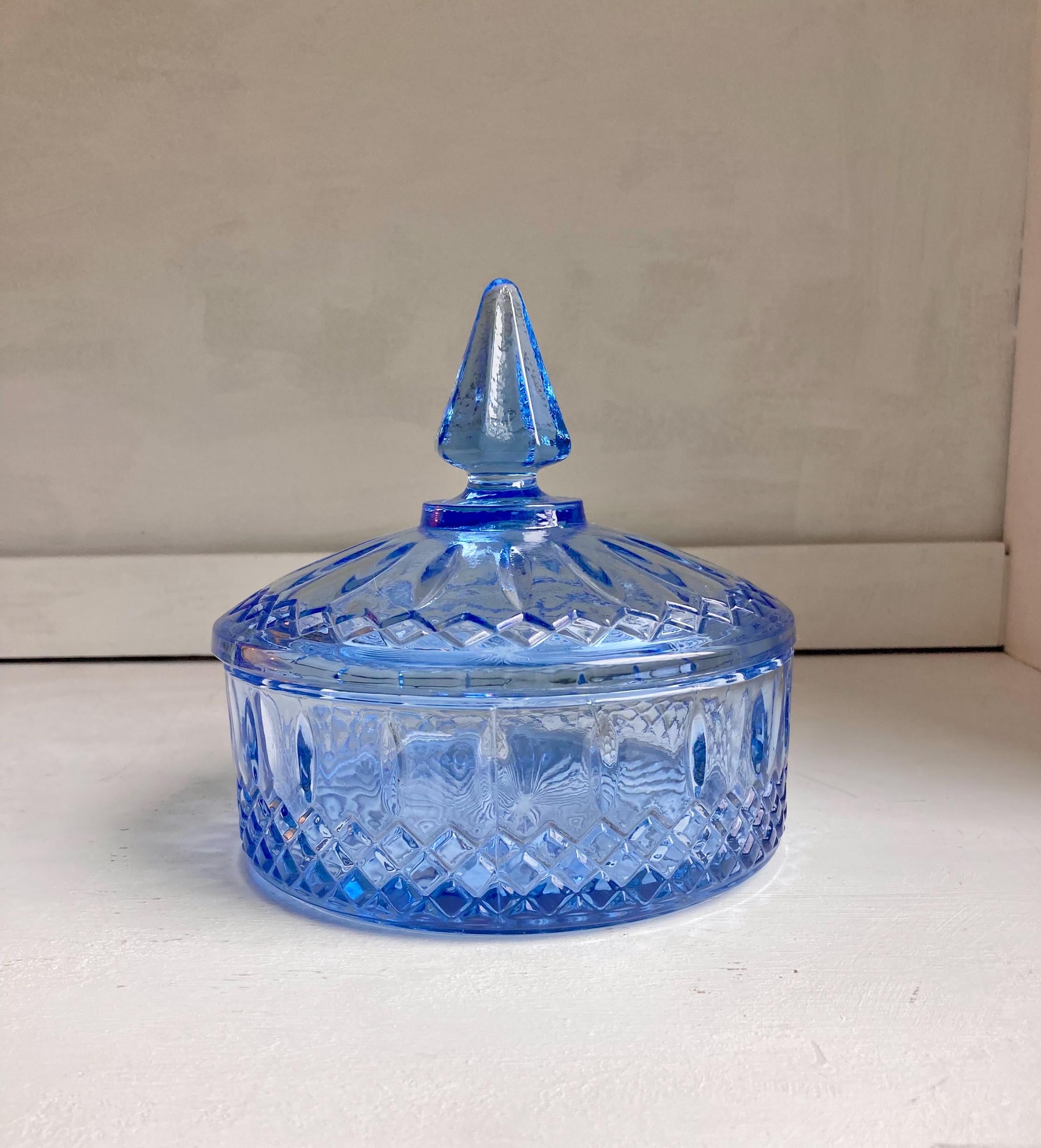 Vintage Indiana Glass Celeste Blue Lidded Candy Dish: Lattice Starburst Pattern