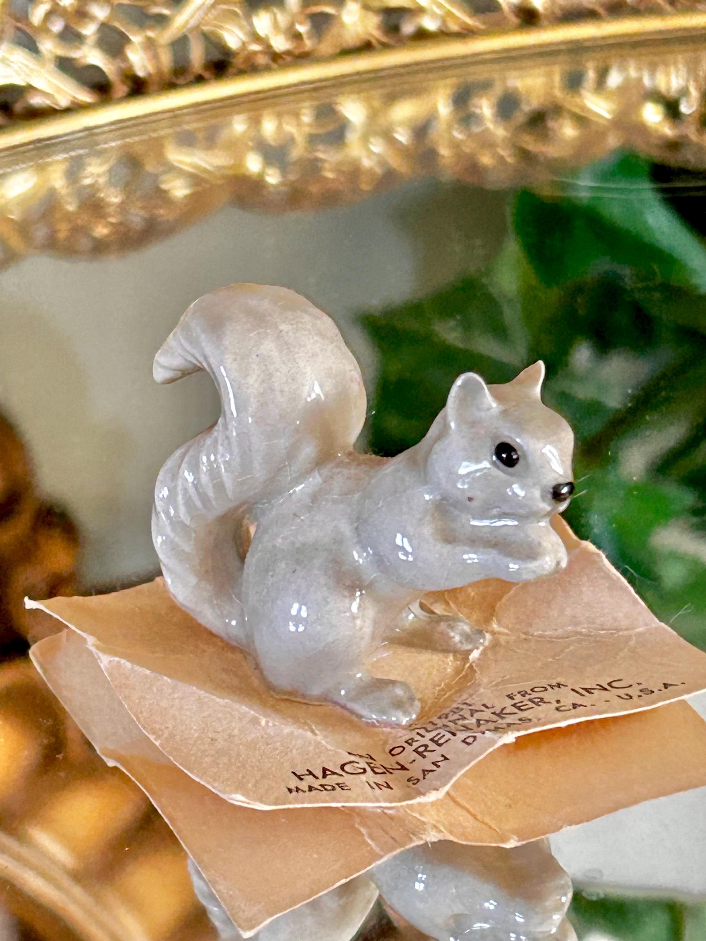 vintage Hagen-Renaker tiny hand-painted Squirrel Figurine