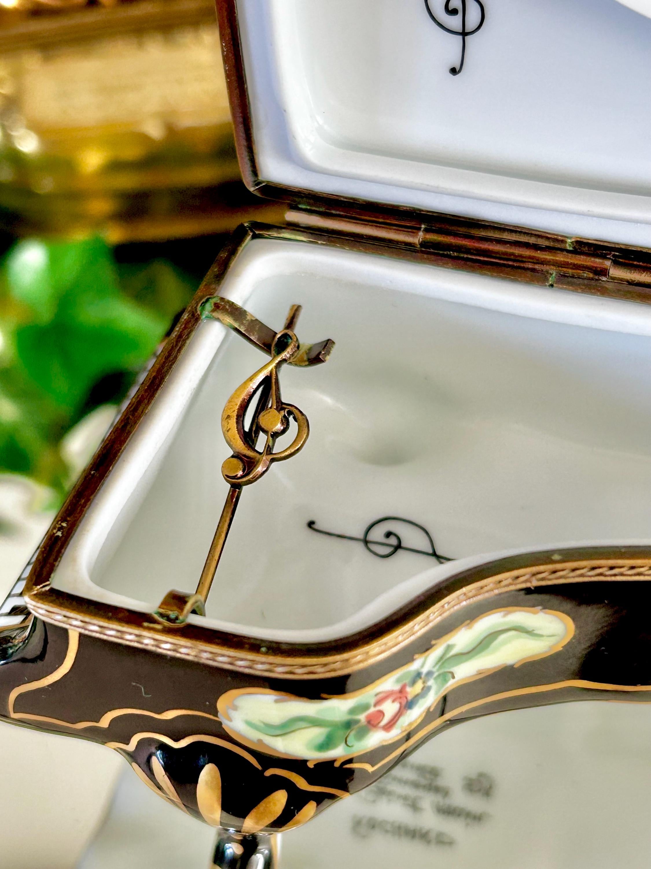 Vintage Limoges Peint Main Baby Grand Piano Small Porcelain Box