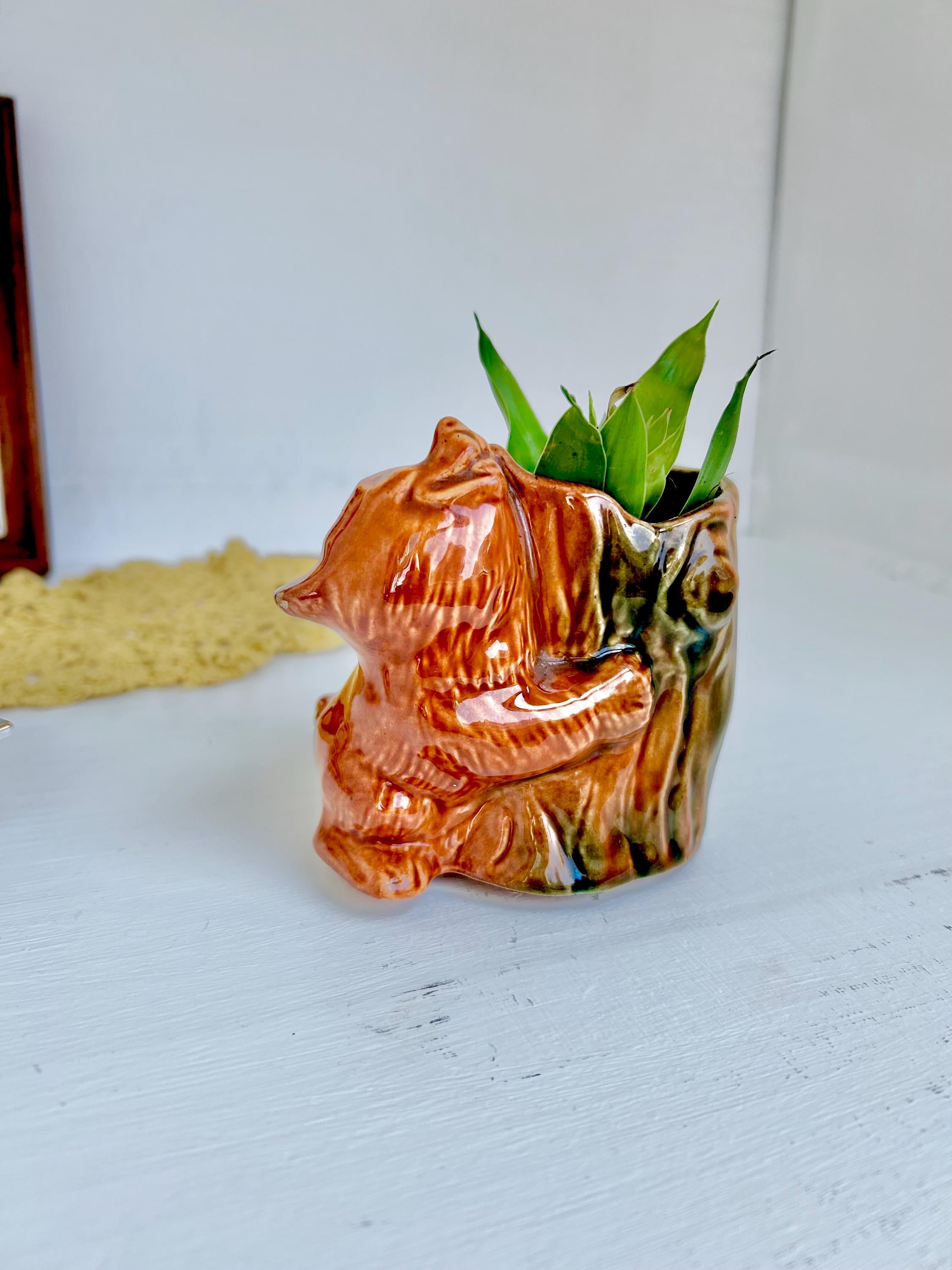 Vintage Brown Bear Ceramic Planter: Anthropomorphic Tree Stump Vase
