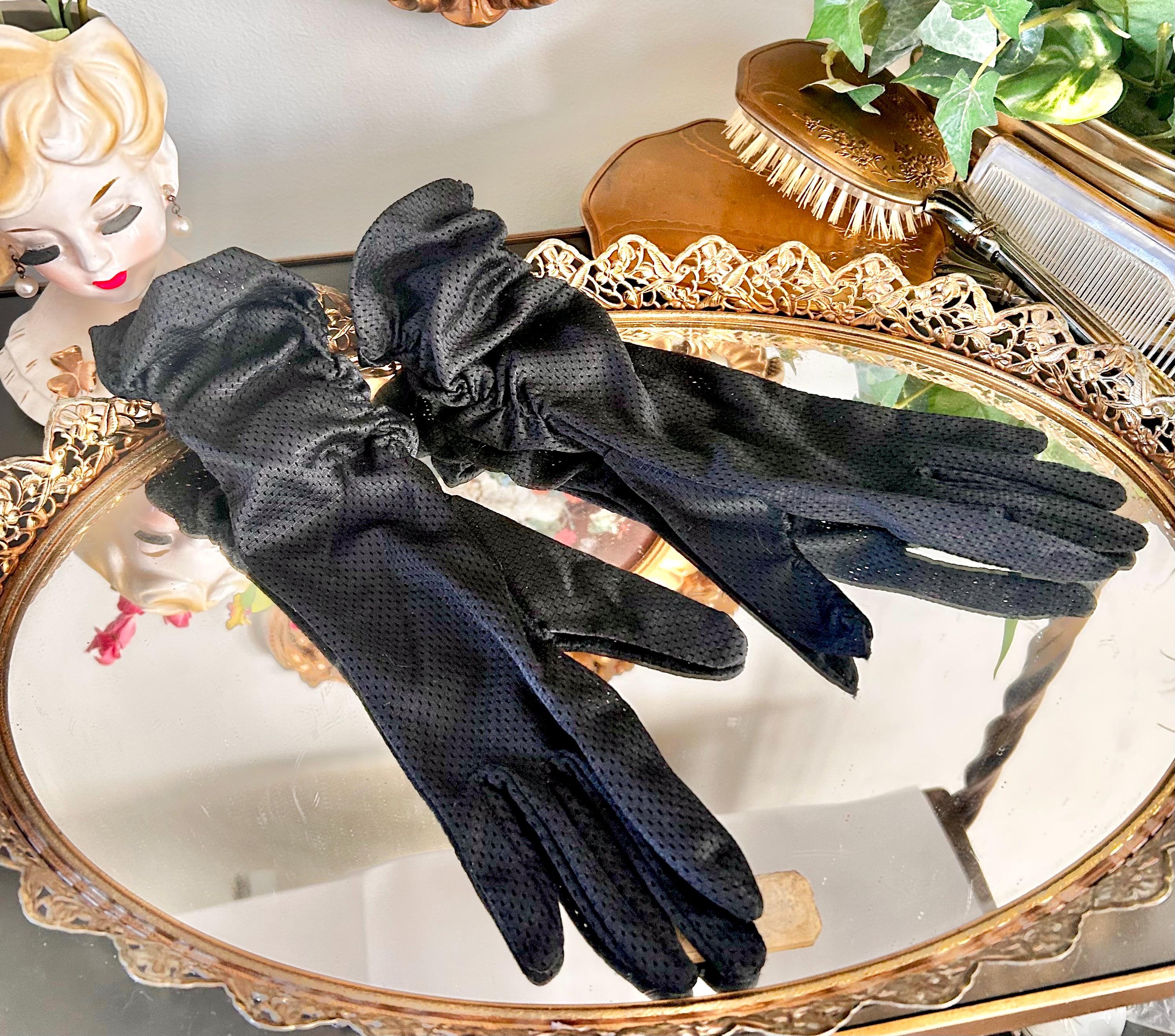 Vintage Ruched Ladies Gloves in Perforated Black Nylon, USA