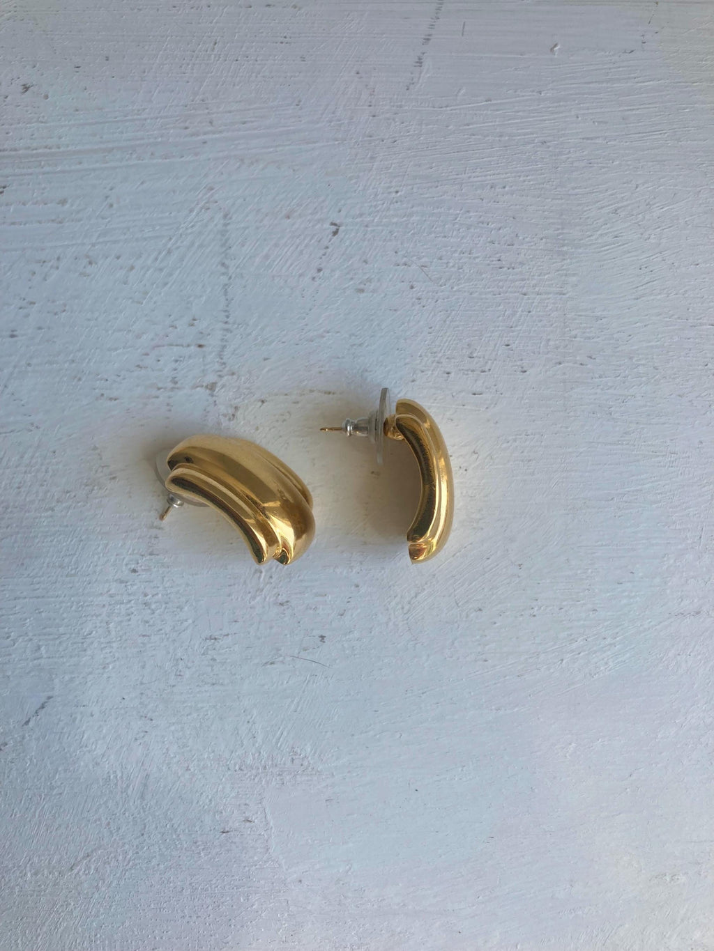 Vintage NAPIER Gold Tone Earrings: 1980s Bold Glamour