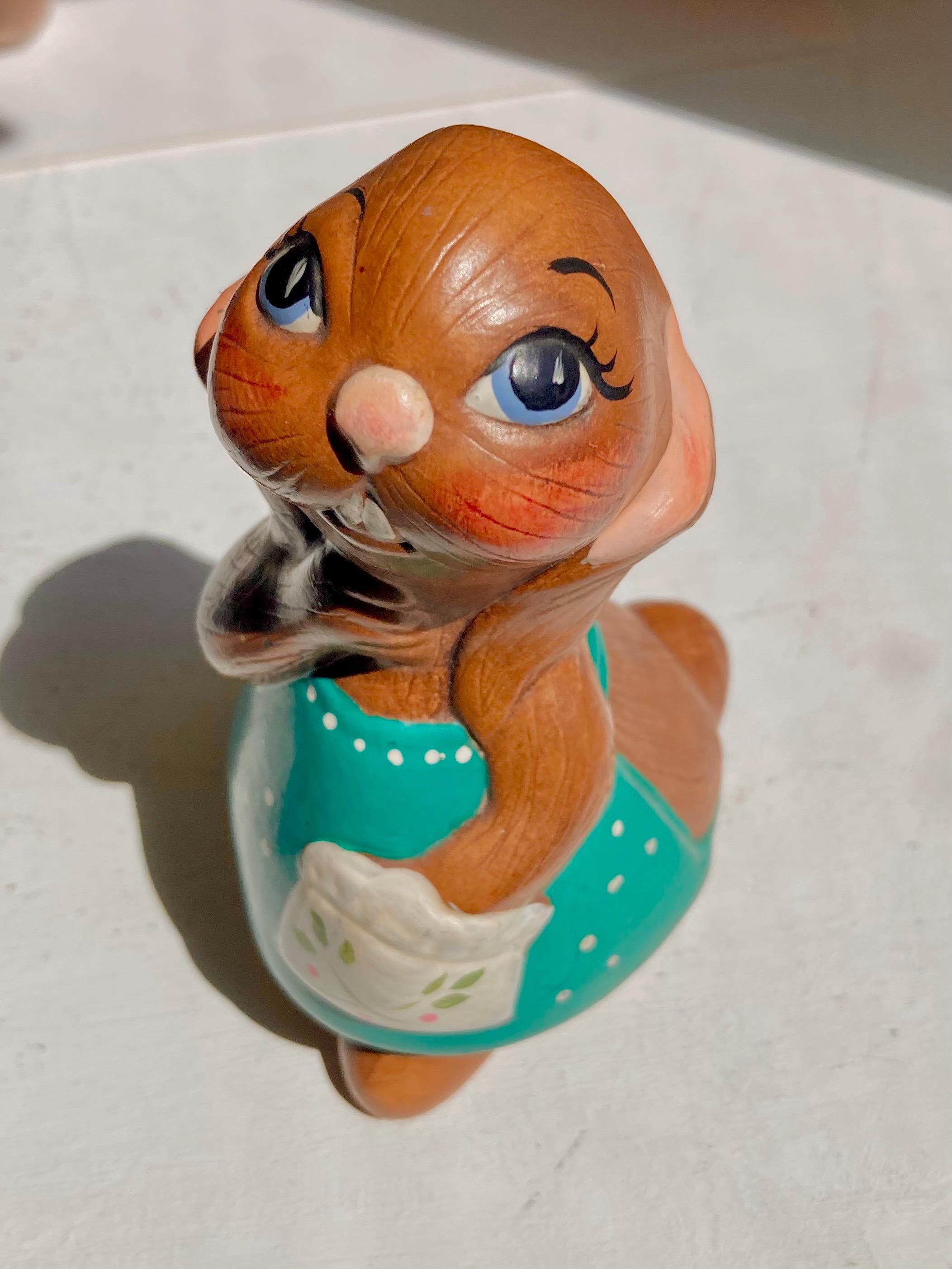 Vintage Pendelfin Lucy Pocket Rabbit Figurine: 1960s Hand-Painted Bunny
