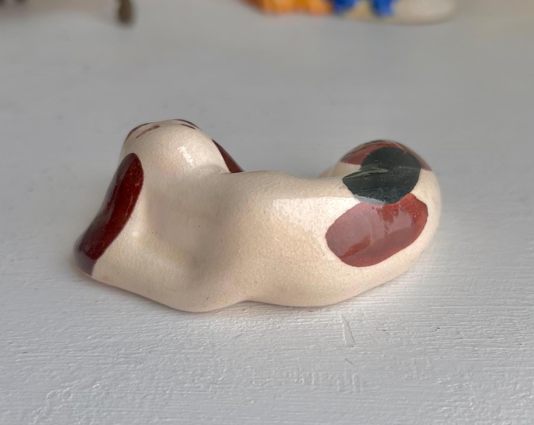 Vintage Rio Hondo Pottery Dog Figurine: Reclining Beagle Hound
