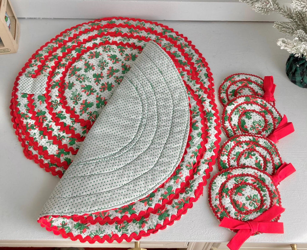 Vintage 1970s Hand-stitched Christmas Holiday Cotton Quilted Placemat Setting with Matching Coasters for Four