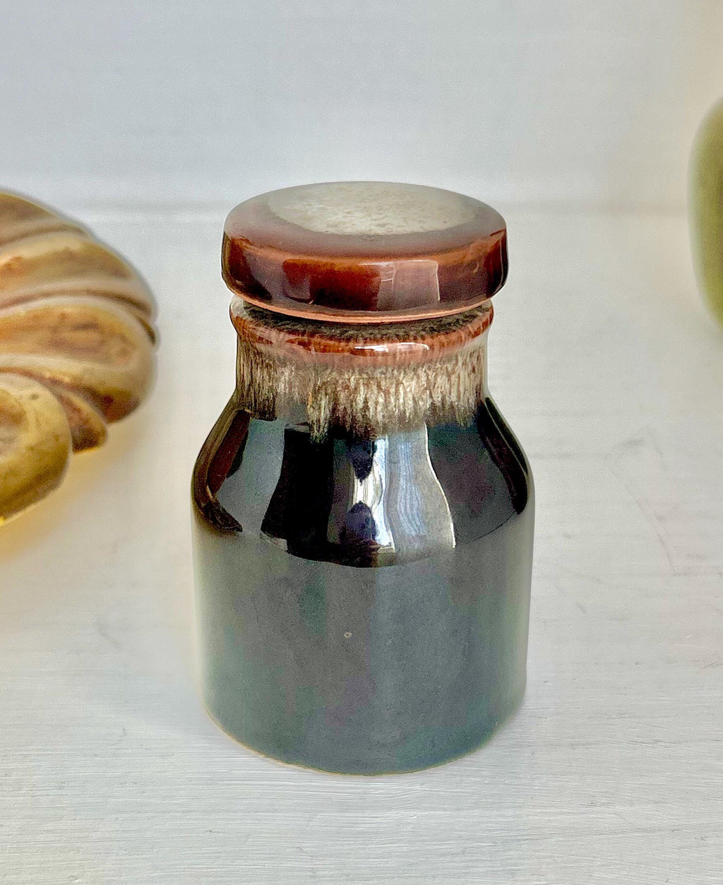 Vintage Drip Glaze Lidded Ceramic Pot: Dark Brown Beige