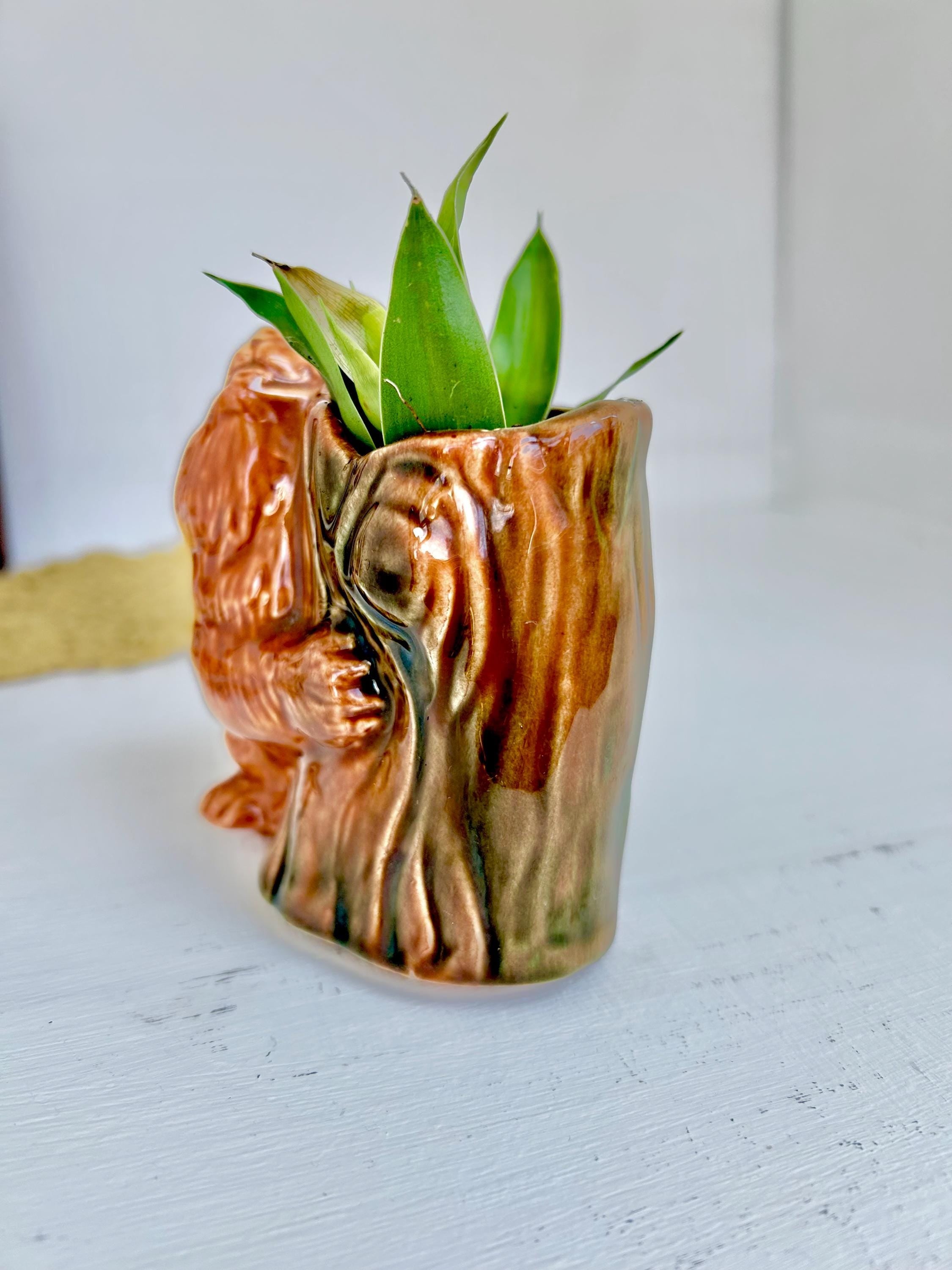 Vintage Brown Bear Ceramic Planter: Anthropomorphic Tree Stump Vase