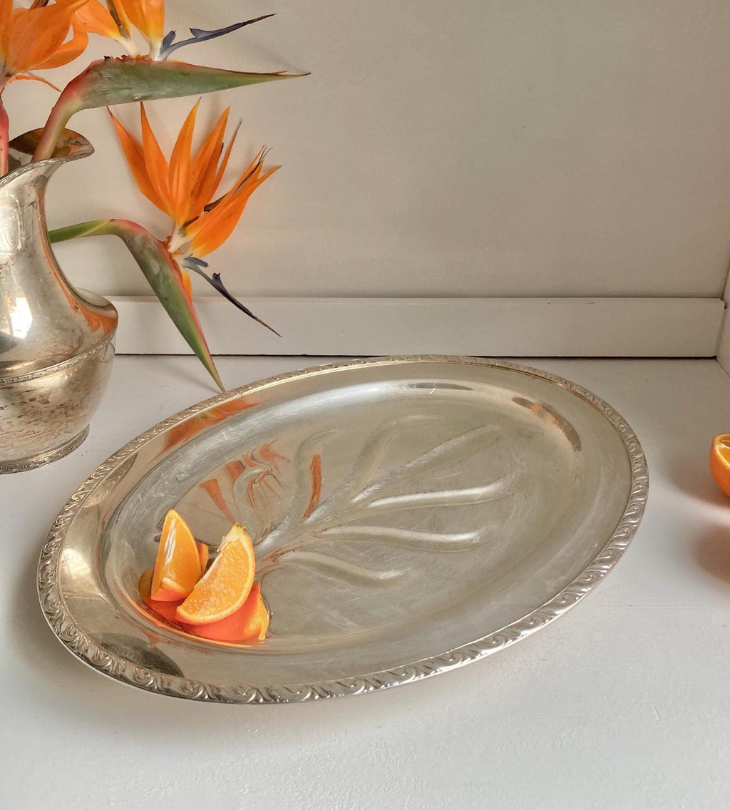 Vintage Oneida Silver-Plated Meat Platter – Baroque Rim, Art Deco Feet