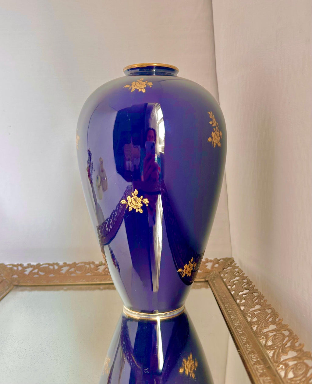 Vintage Lindner Kueps Bavaria Cobalt Vase: 22K Gold Roses - Note Condition
