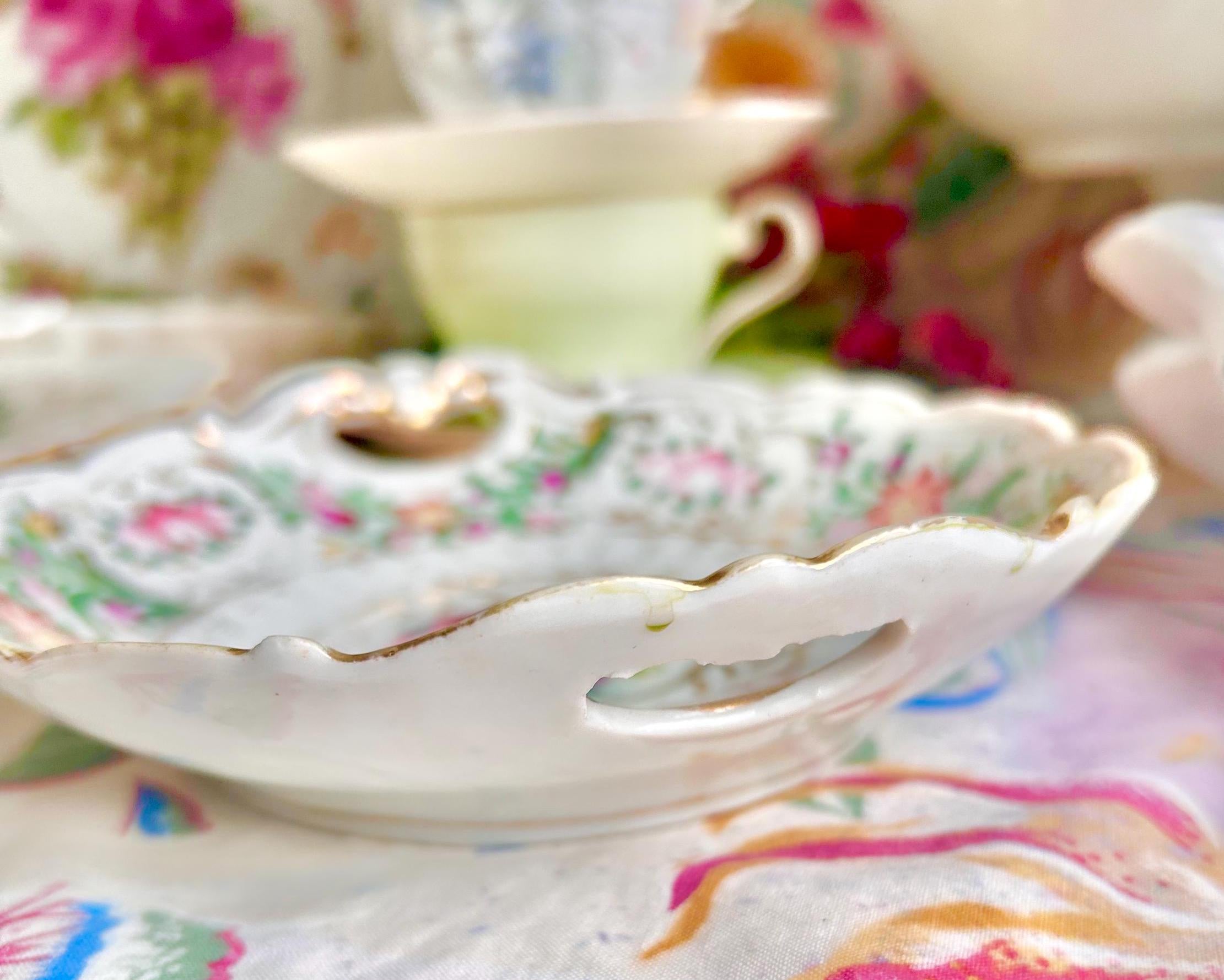 Vintage Floral Porcelain Bowl: Gold Trim, Hand-Painted Roses
