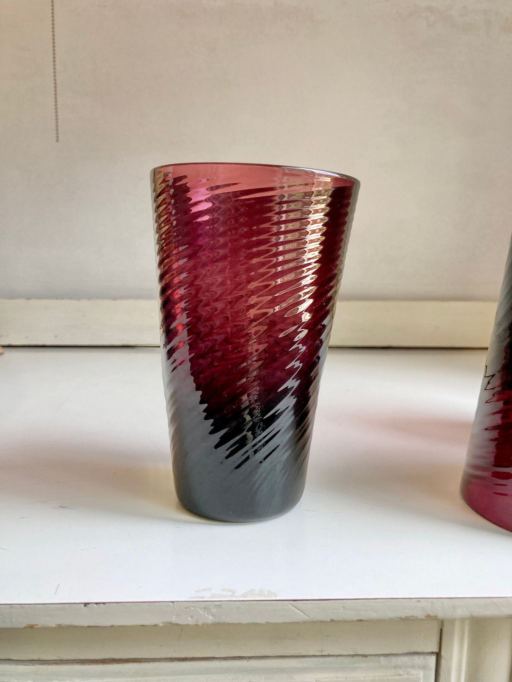 Vintage Hand Blown Amethyst Swirl Glass Tumblers - Set of 4