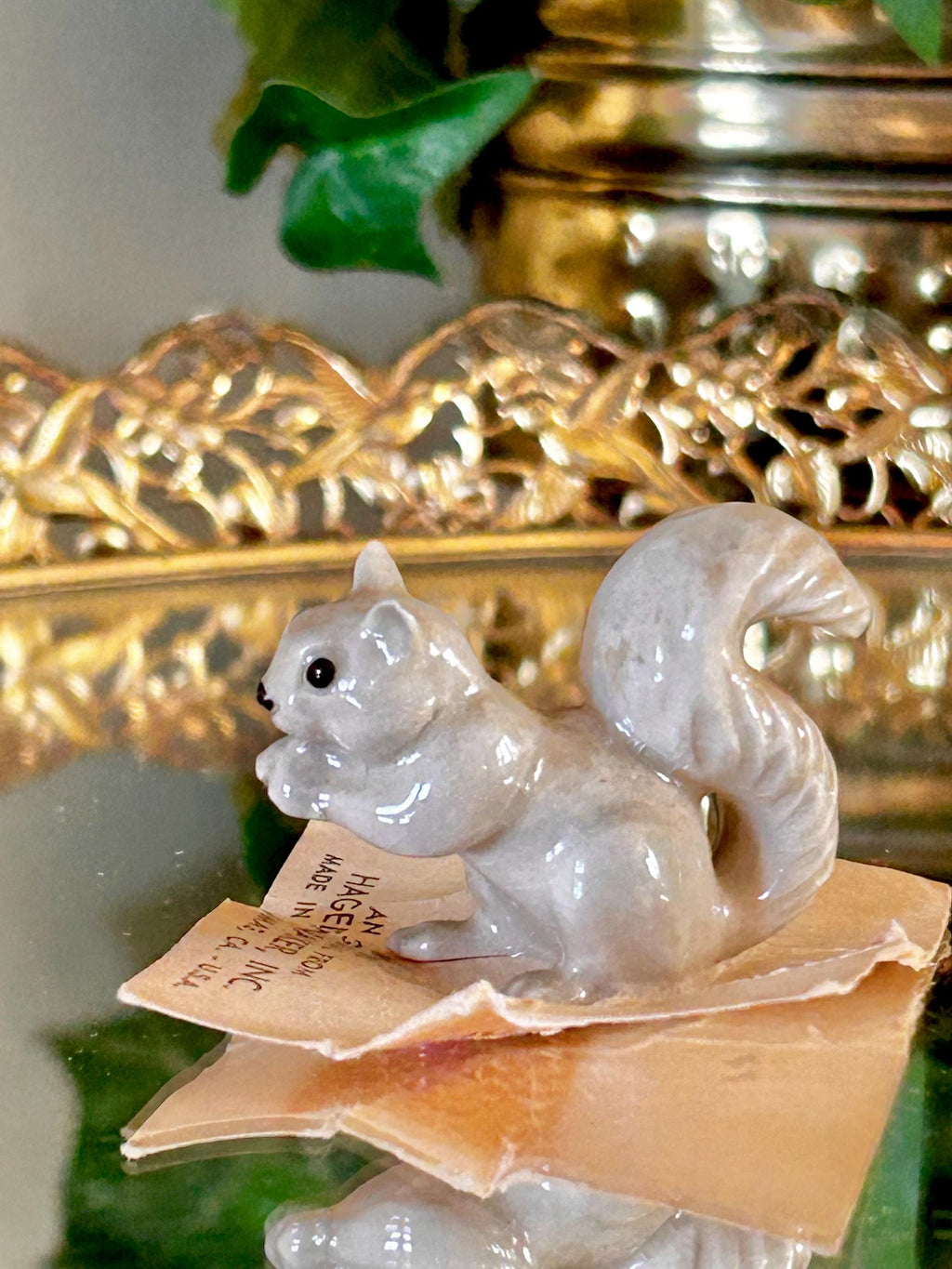 vintage Hagen-Renaker tiny hand-painted Squirrel Figurine