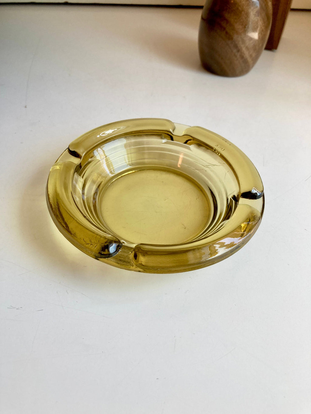 Vintage USA Pale Gold Amber Glass Ashtray