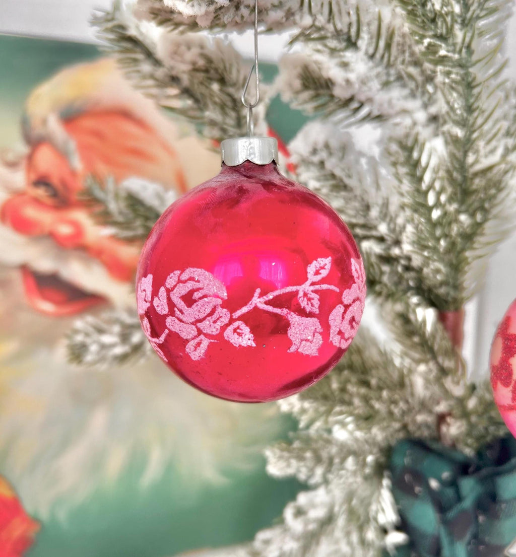 Vintage Christmas Bulb Ornaments by GOBY: Stenciled Pinks