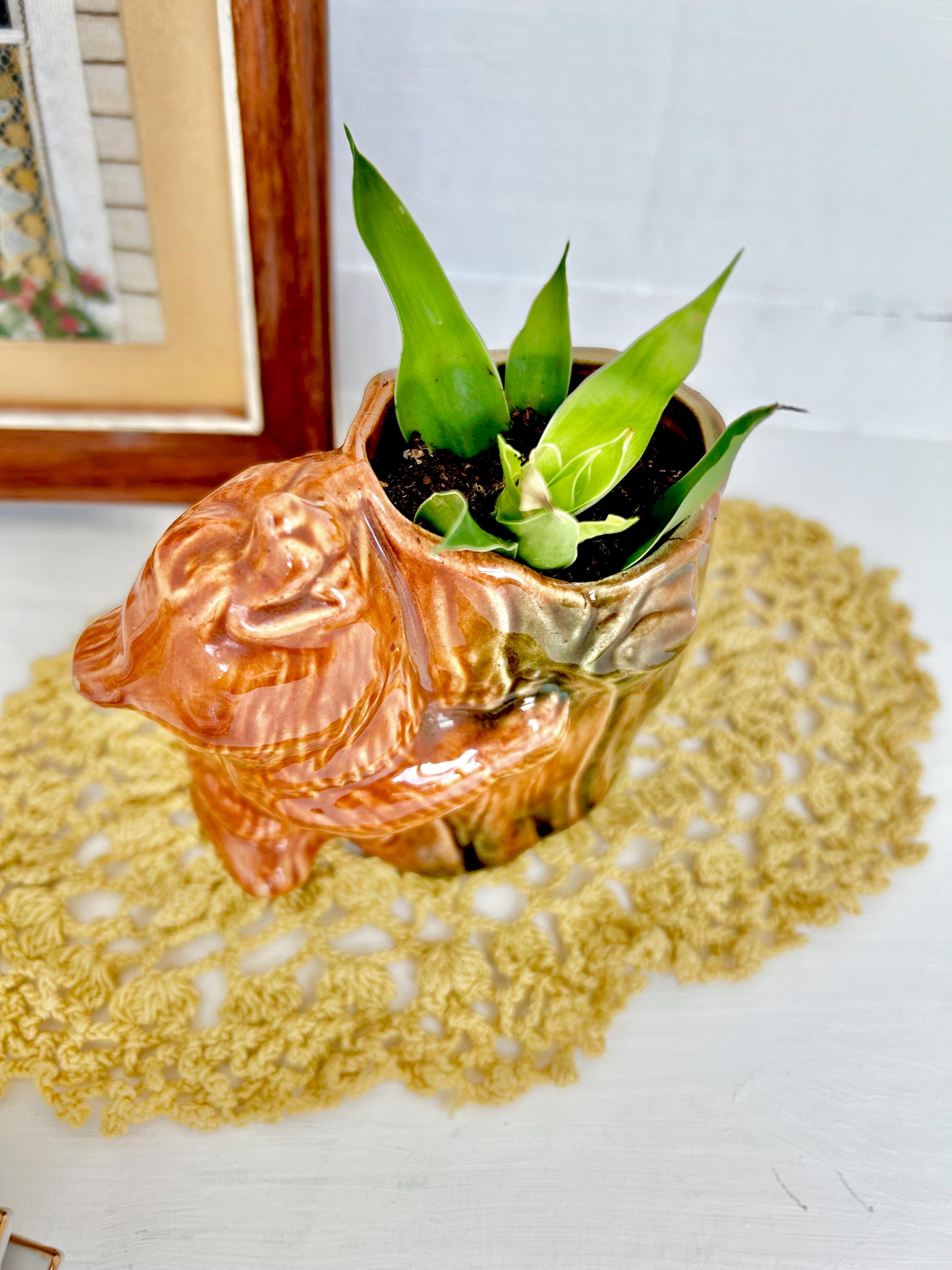 Vintage Brown Bear Ceramic Planter: Anthropomorphic Tree Stump Vase