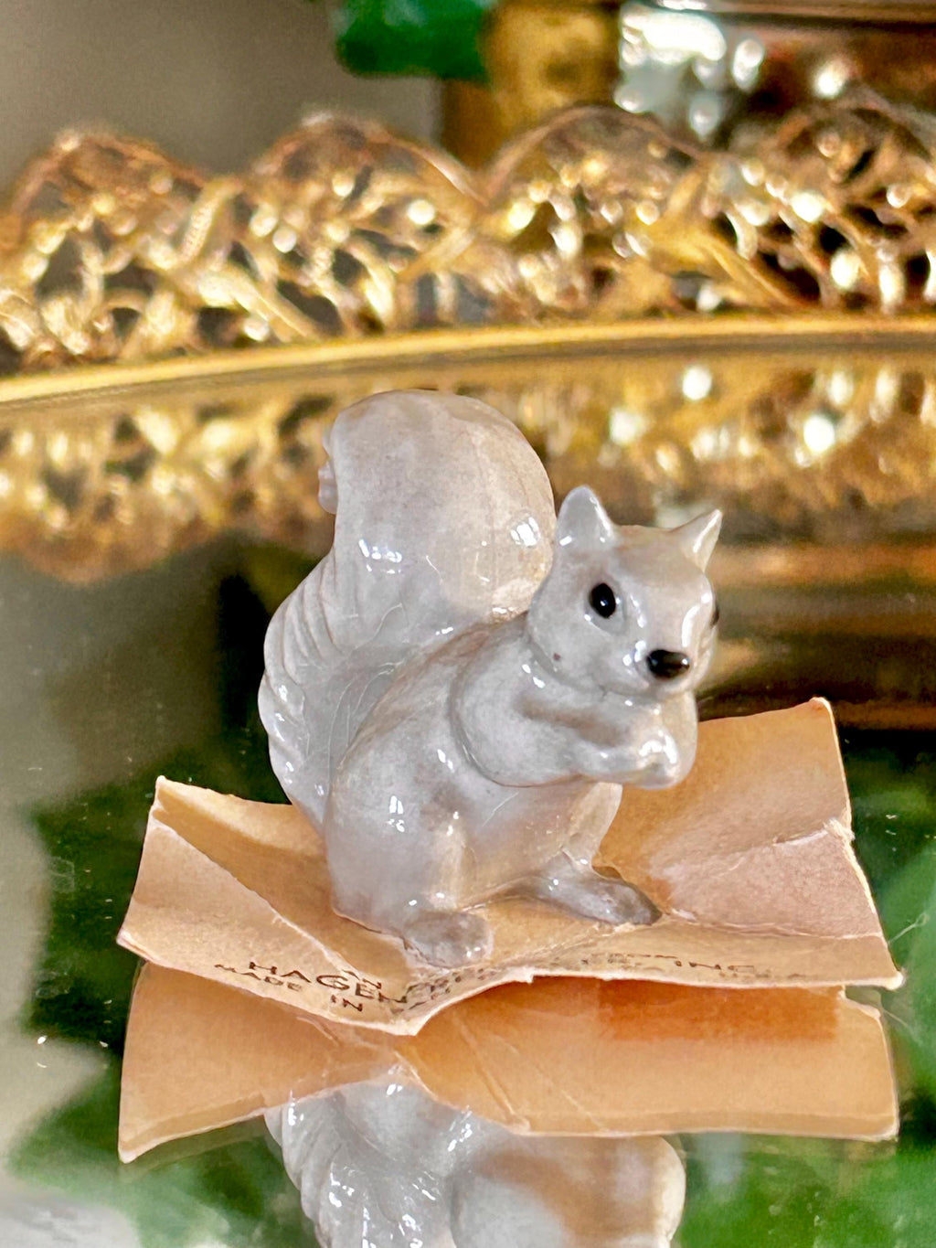 vintage Hagen-Renaker tiny hand-painted Squirrel Figurine