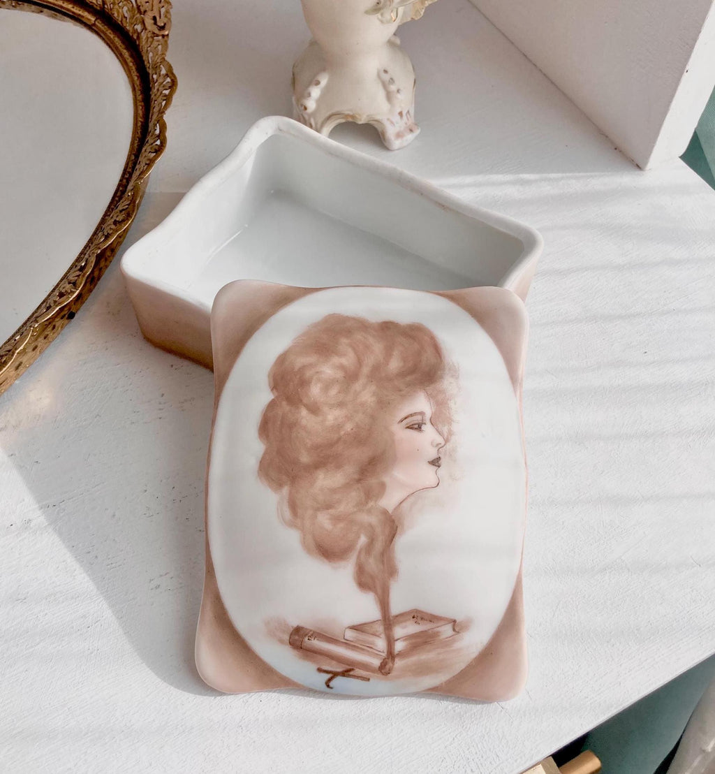 Vintage Hand-Painted Porcelain Jewelry Box: Lady Cameo Image