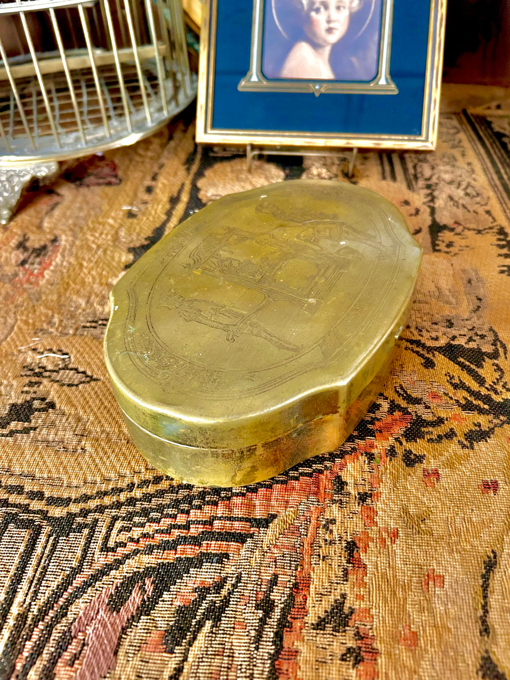 Vintage Shrafft's Boston Hinged Tin