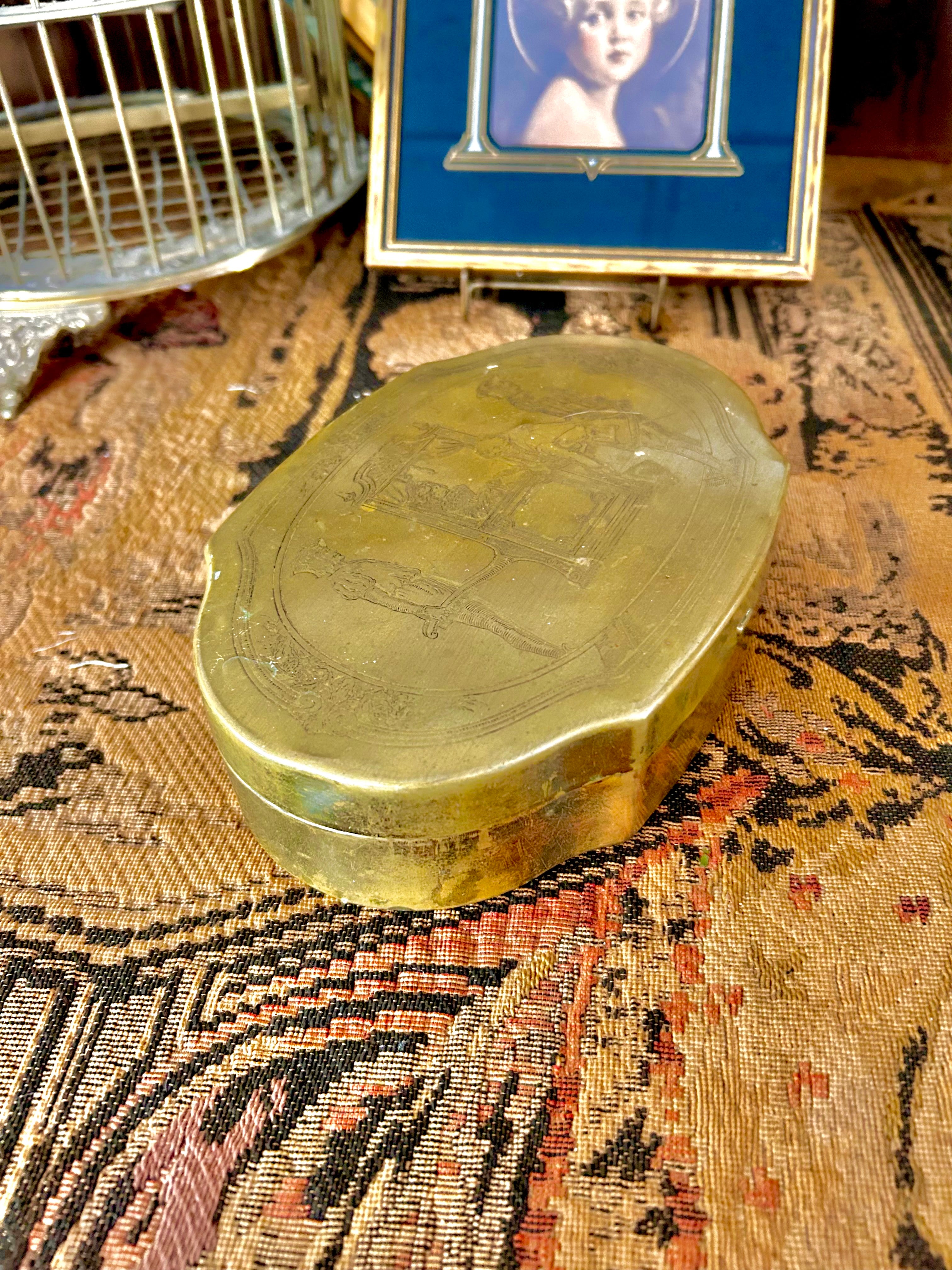 Vintage Shrafft's Boston Hinged Tin