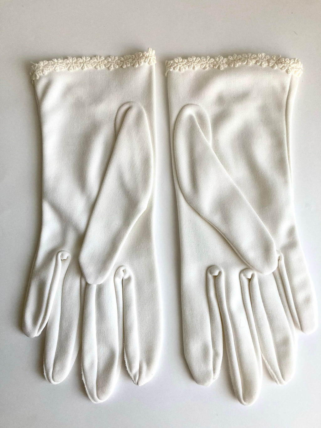Vintage Ladies Gloves -White short - floral embroidery trim - made in USA Good Vtg. Condition