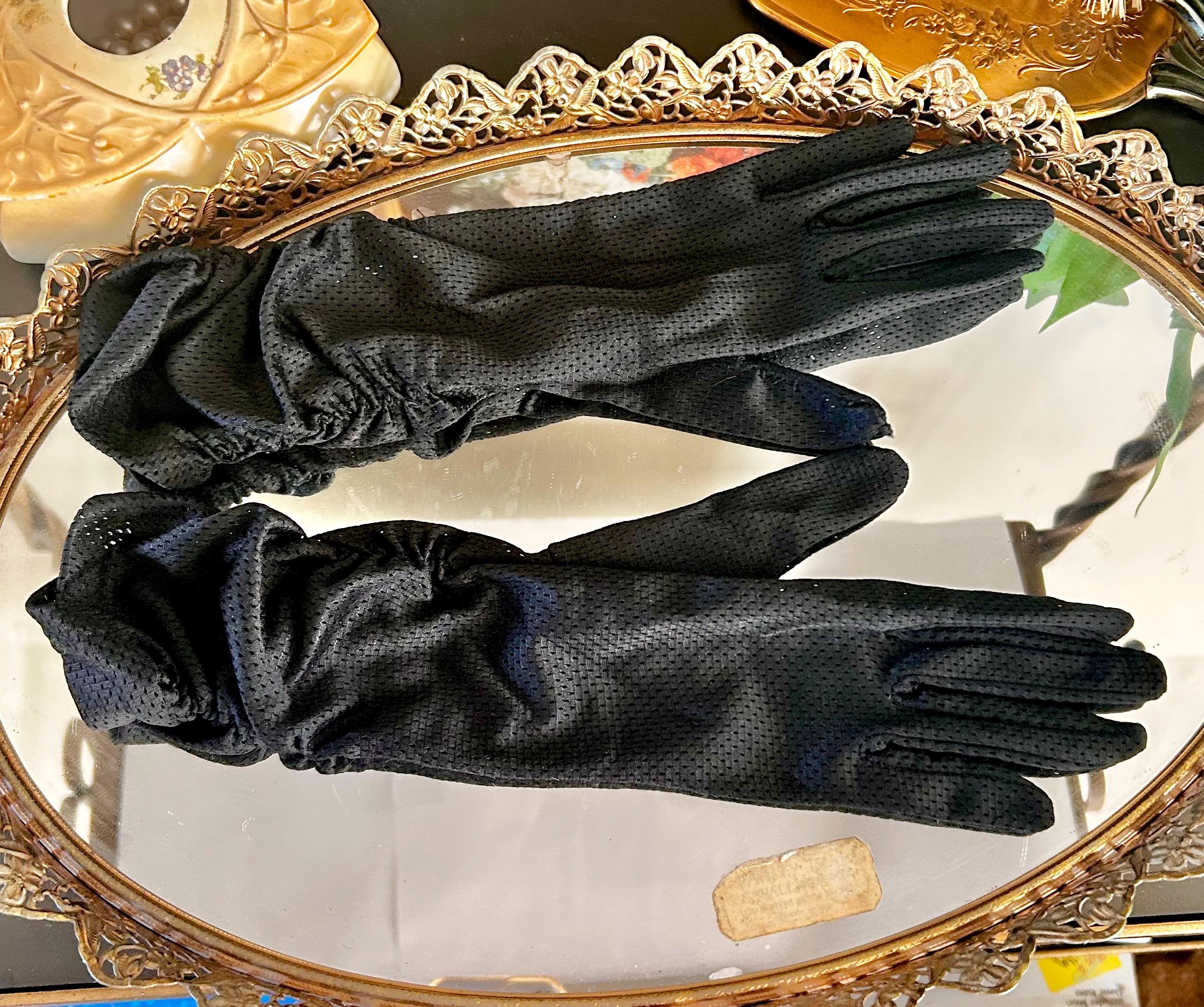 Vintage Ruched Ladies Gloves in Perforated Black Nylon, USA