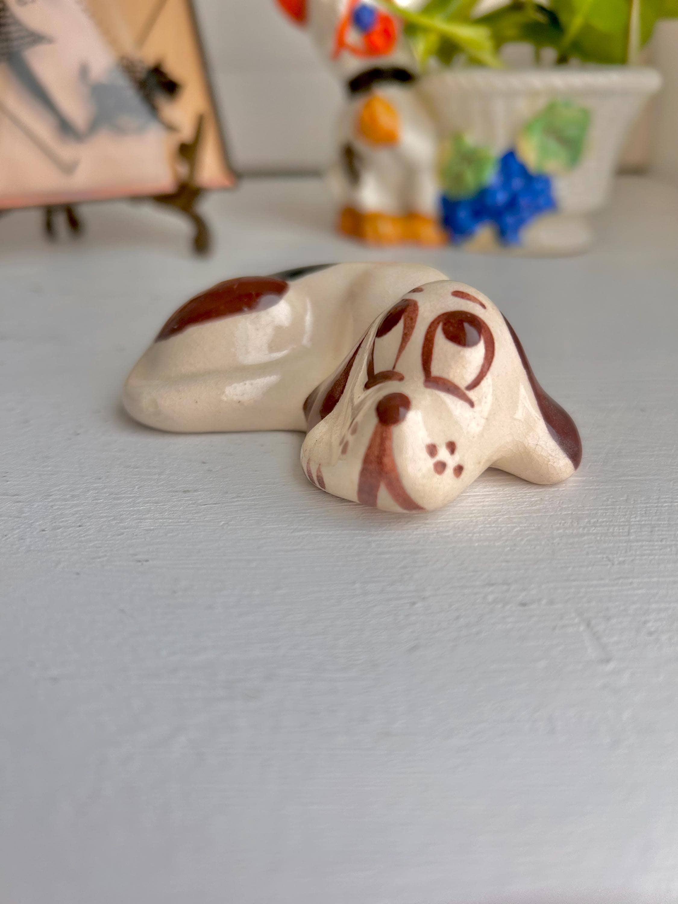 Vintage Rio Hondo Pottery Dog Figurine: Reclining Beagle Hound
