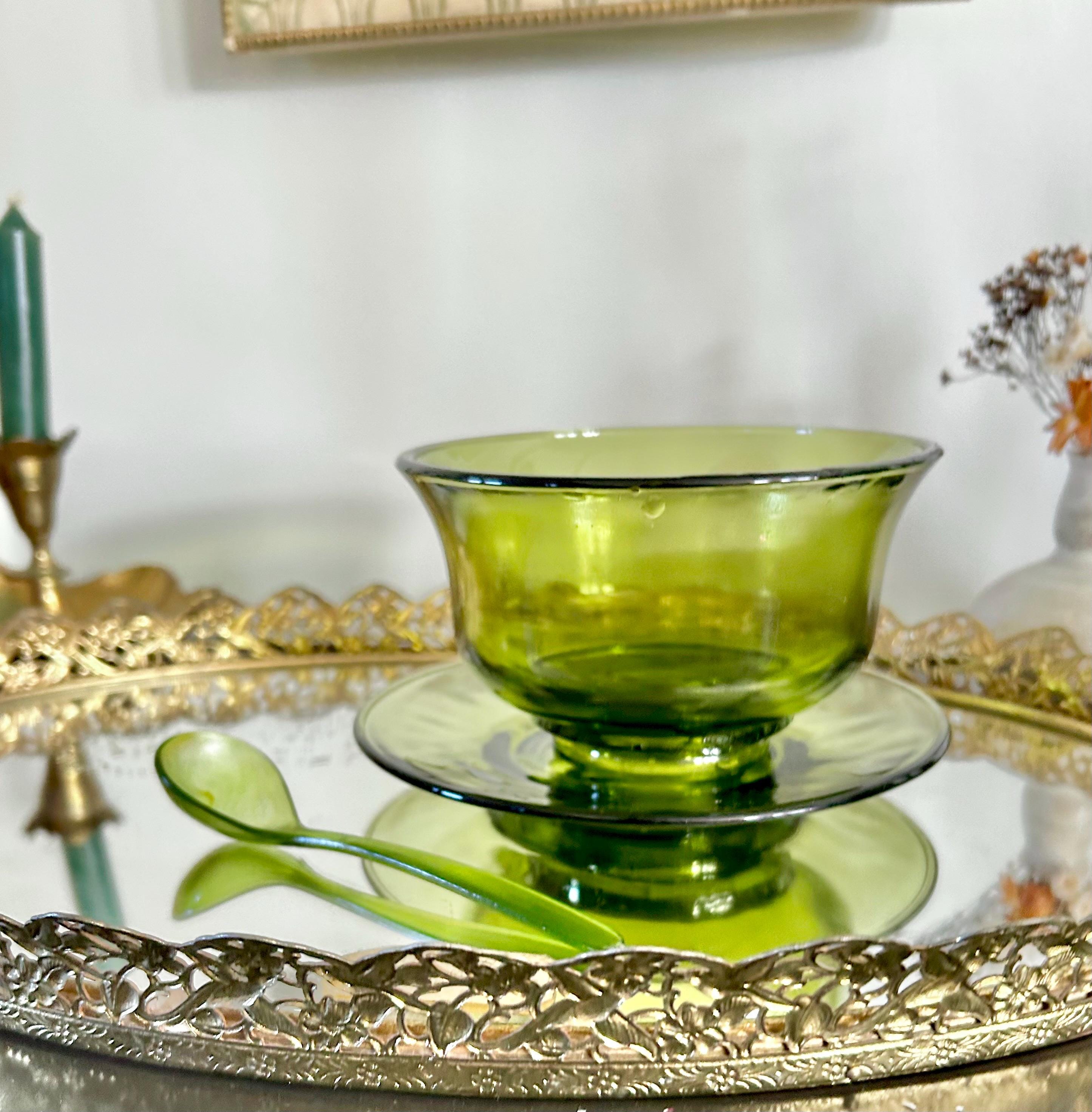 Vintage Indiana Glass Co Serving Bowl with Underplate and Spoon