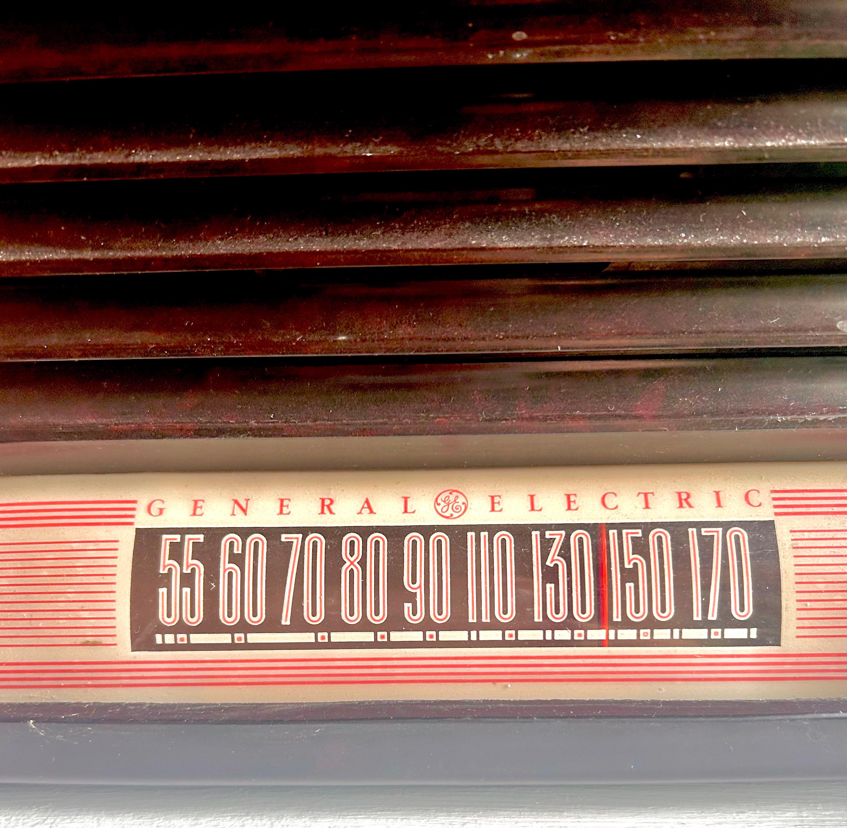 1948 GE Tube Radio: Working Vintage Bakelite Radio, Model 102