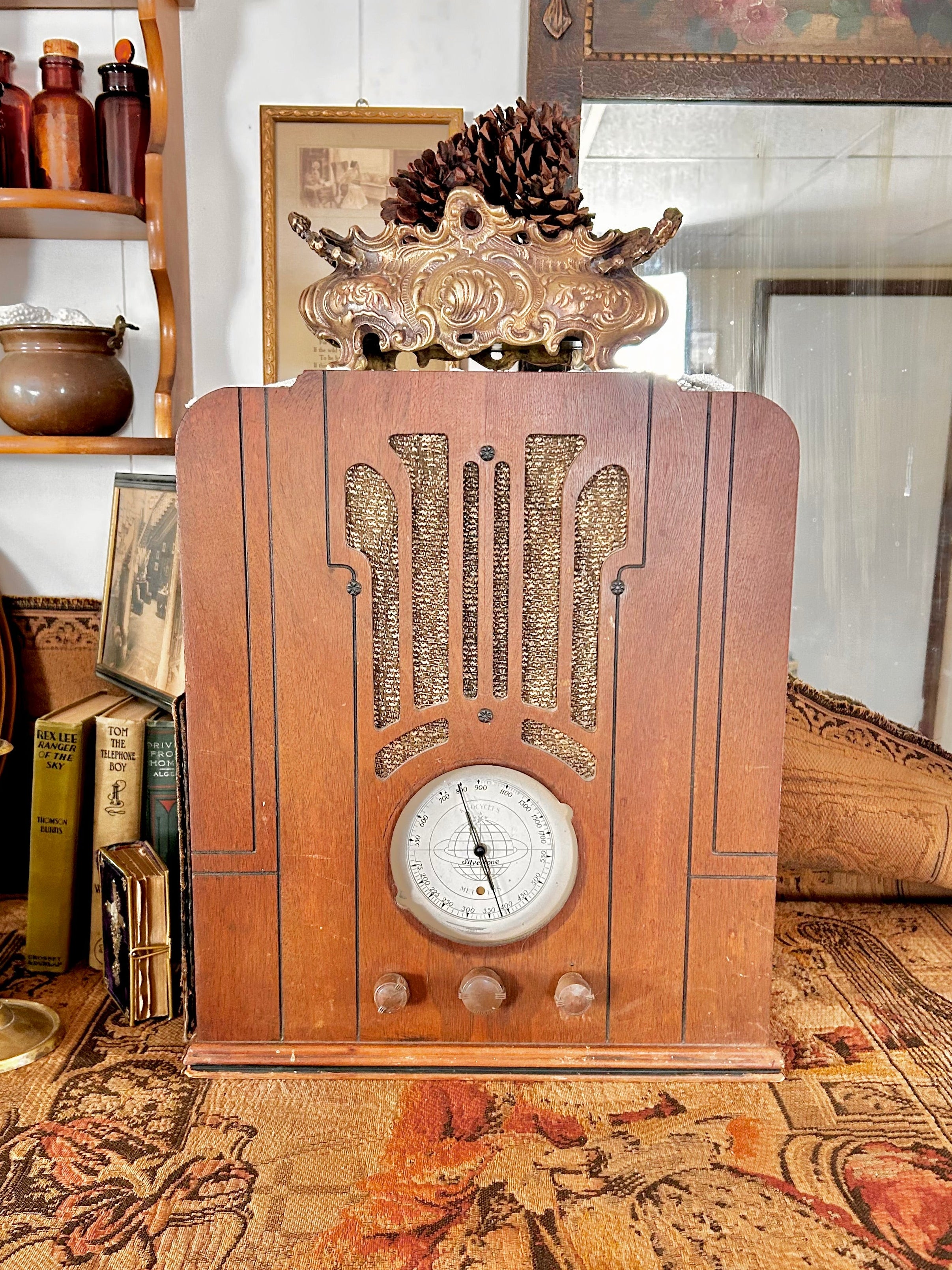 Vintage Tombstone Art Deco Radio Chassis