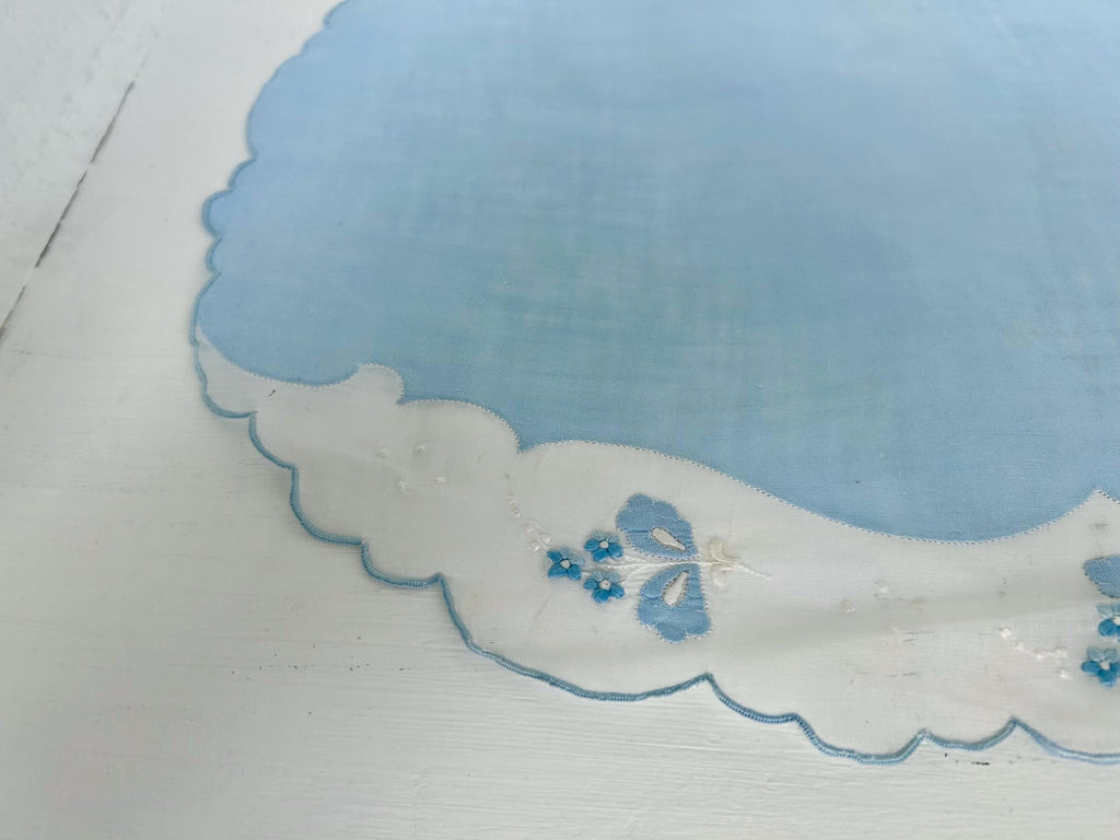 Vintage Linen Placemats: Sky Blue Organdy Trim, Floral Embroidery