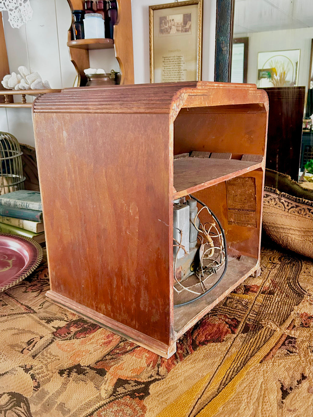 Vintage Tombstone Art Deco Radio Chassis