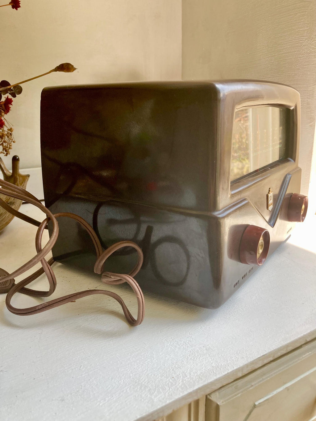 Vintage Mallory TV Antenna Converter: Brown Bakelite, Untested