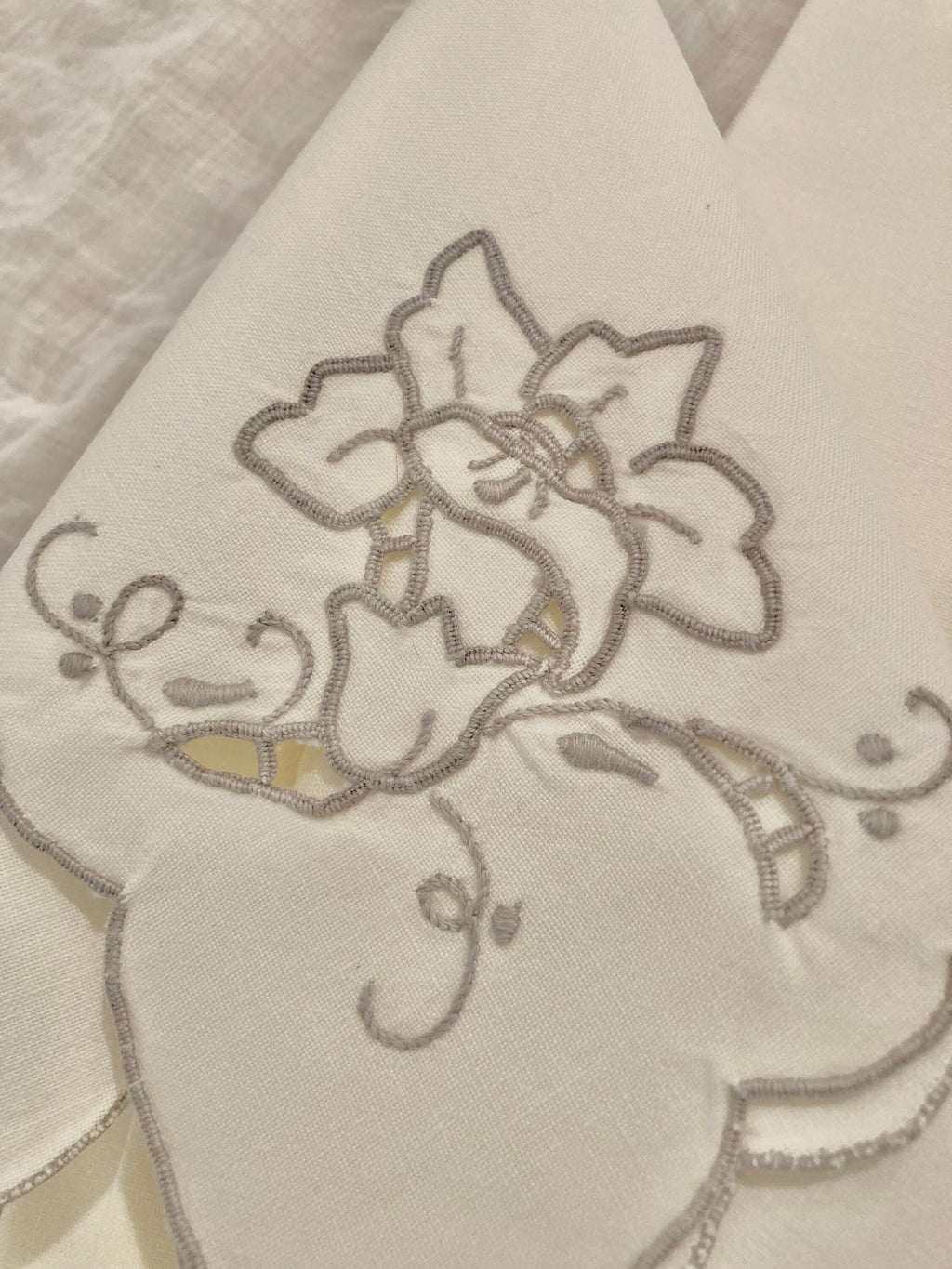 Vintage Linen Cream and Grey Trumpet Flower Dinner Napkins - Set of 8