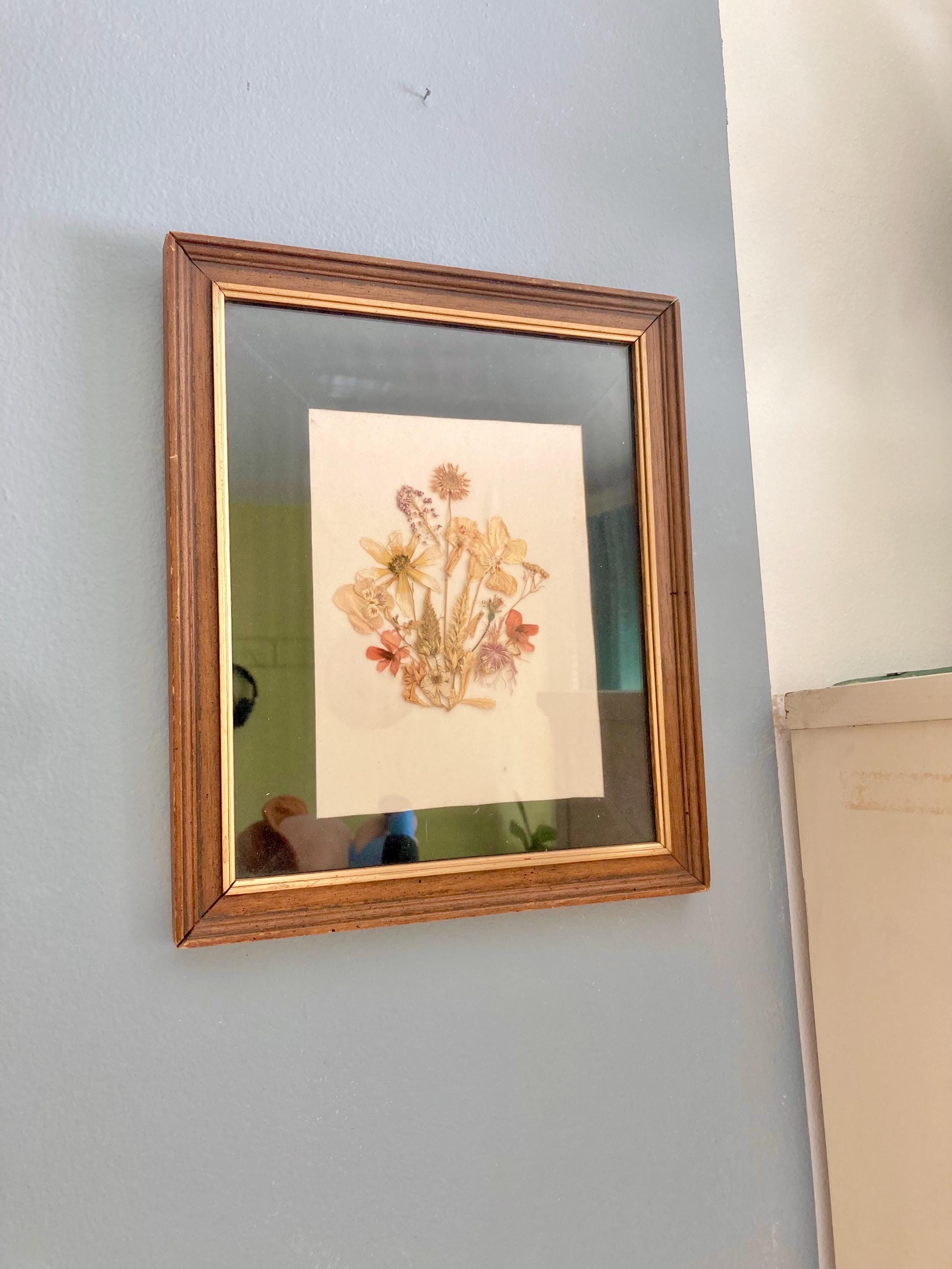 Vintage Pressed Flower Artwork: Handmade Framed Wildflower Bouquet