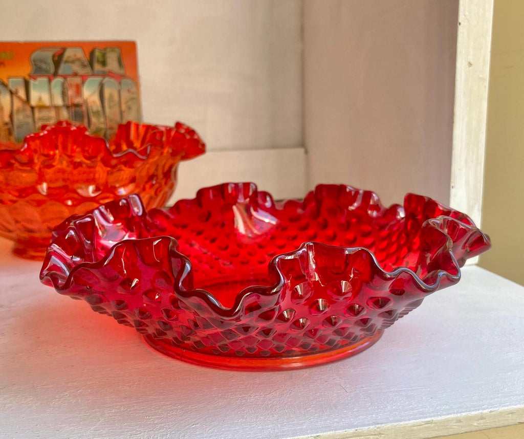 Vintage Fenton Amberina Glass Bowl: Red-Orange Ruffled Rim, UV Reactive
