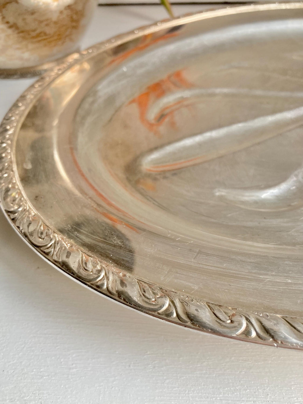 Vintage Oneida Silver-Plated Meat Platter – Baroque Rim, Art Deco Feet