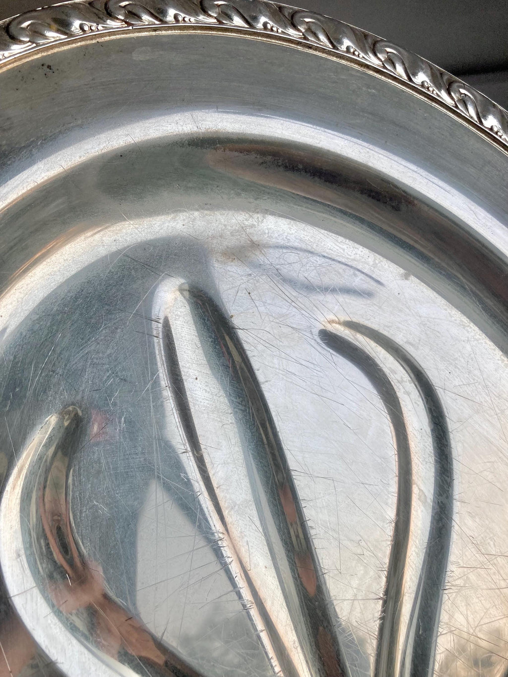Vintage Oneida Silver-Plated Meat Platter – Baroque Rim, Art Deco Feet