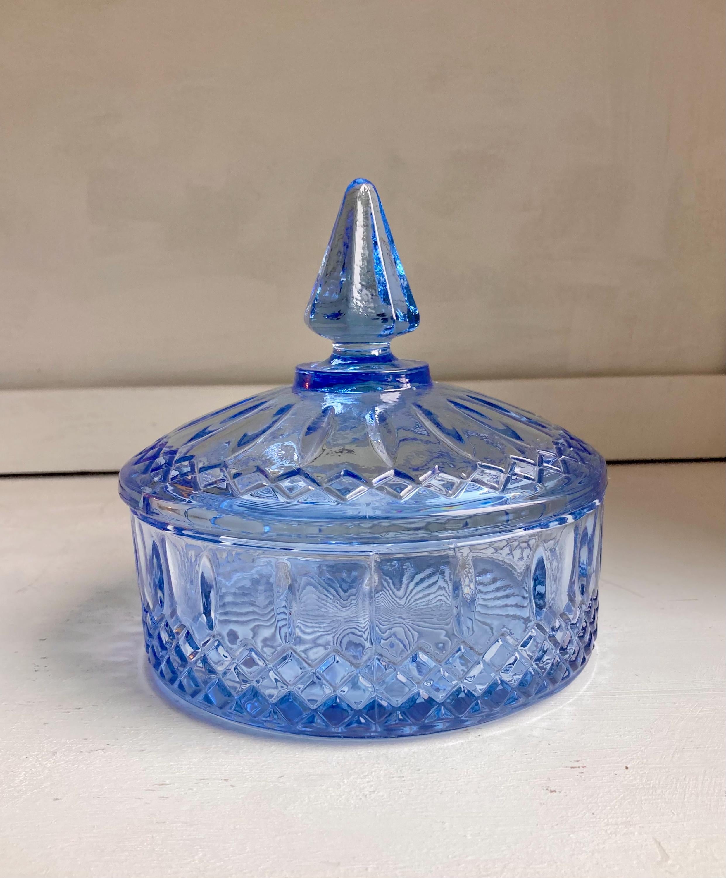 Vintage Indiana Glass Celeste Blue Lidded Candy Dish: Lattice Starburst Pattern