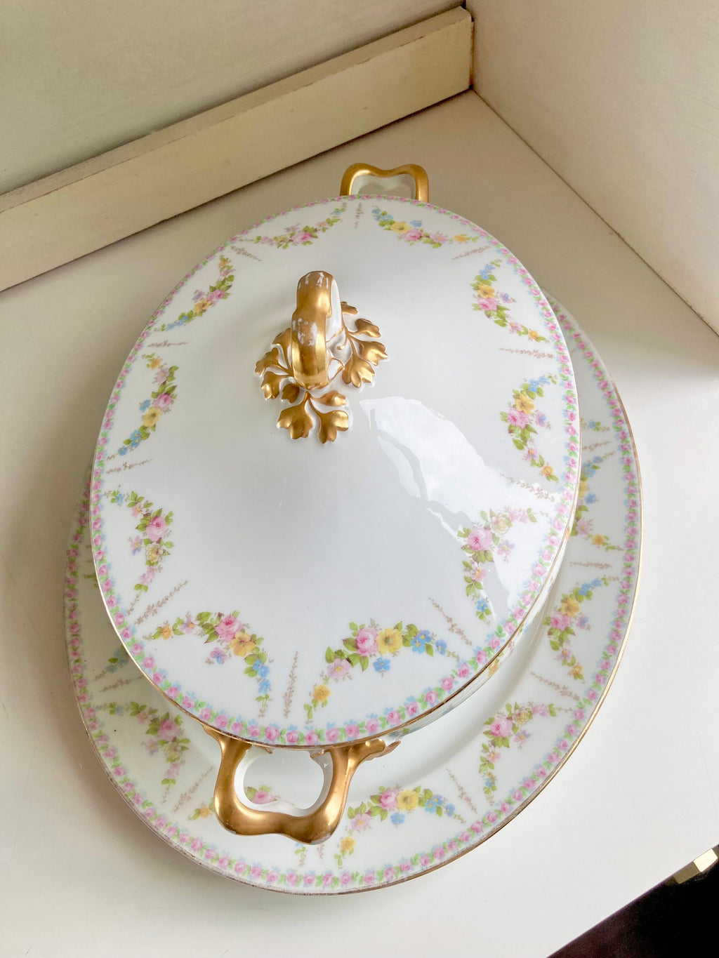 Vintage Limoges France Lidded Tureen: Wm Guerin & Co Floral Garland