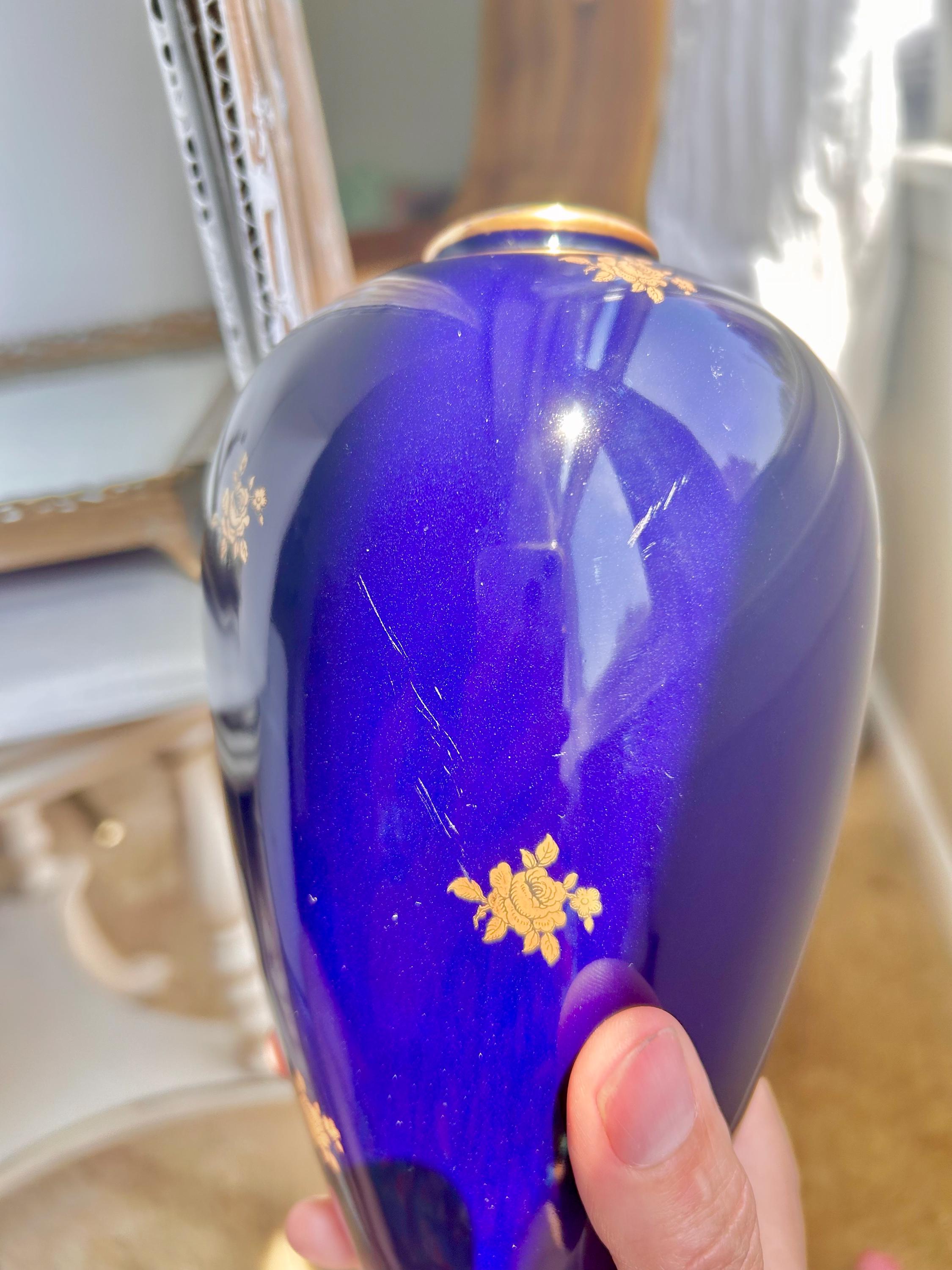 Vintage Lindner Kueps Bavaria Cobalt Vase: 22K Gold Roses - Note Condition