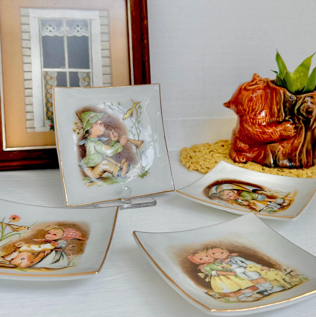Vintage Hummel-Style Ceramic Plate: Storybook Children Wall Hanging - Japan