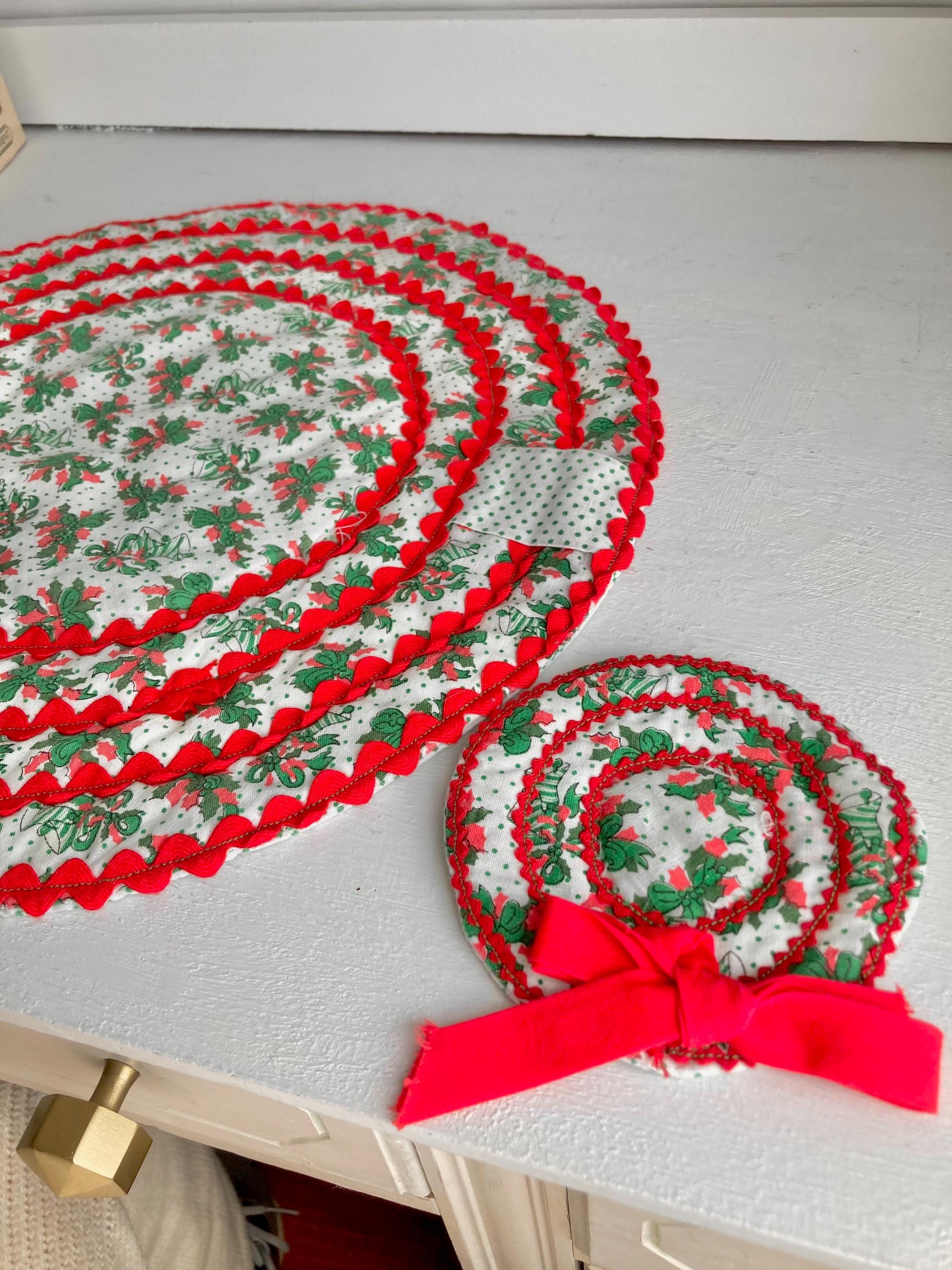 Vintage 1970s Hand-stitched Christmas Holiday Cotton Quilted Placemat Setting with Matching Coasters for Four