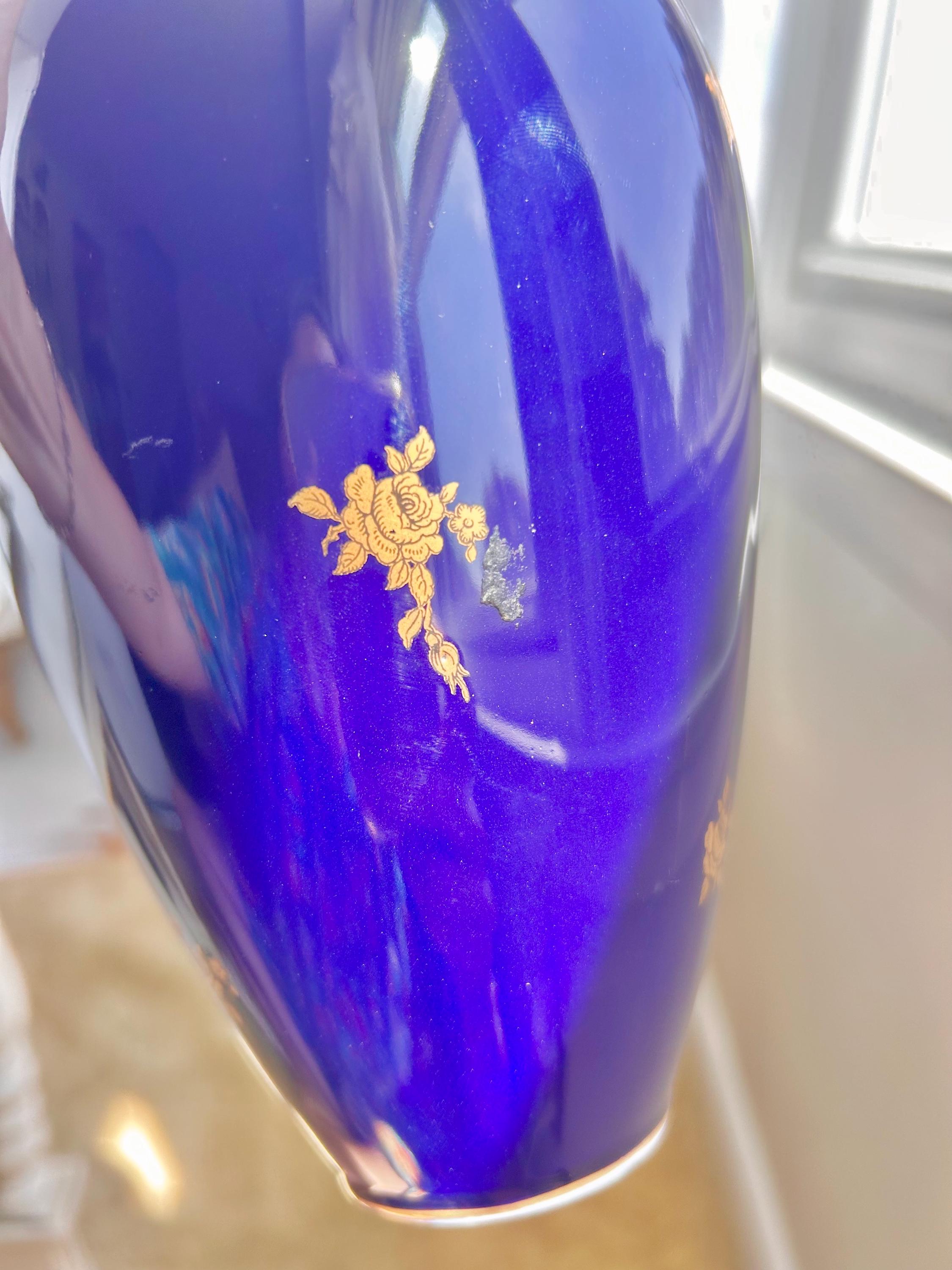 Vintage Lindner Kueps Bavaria Cobalt Vase: 22K Gold Roses - Note Condition